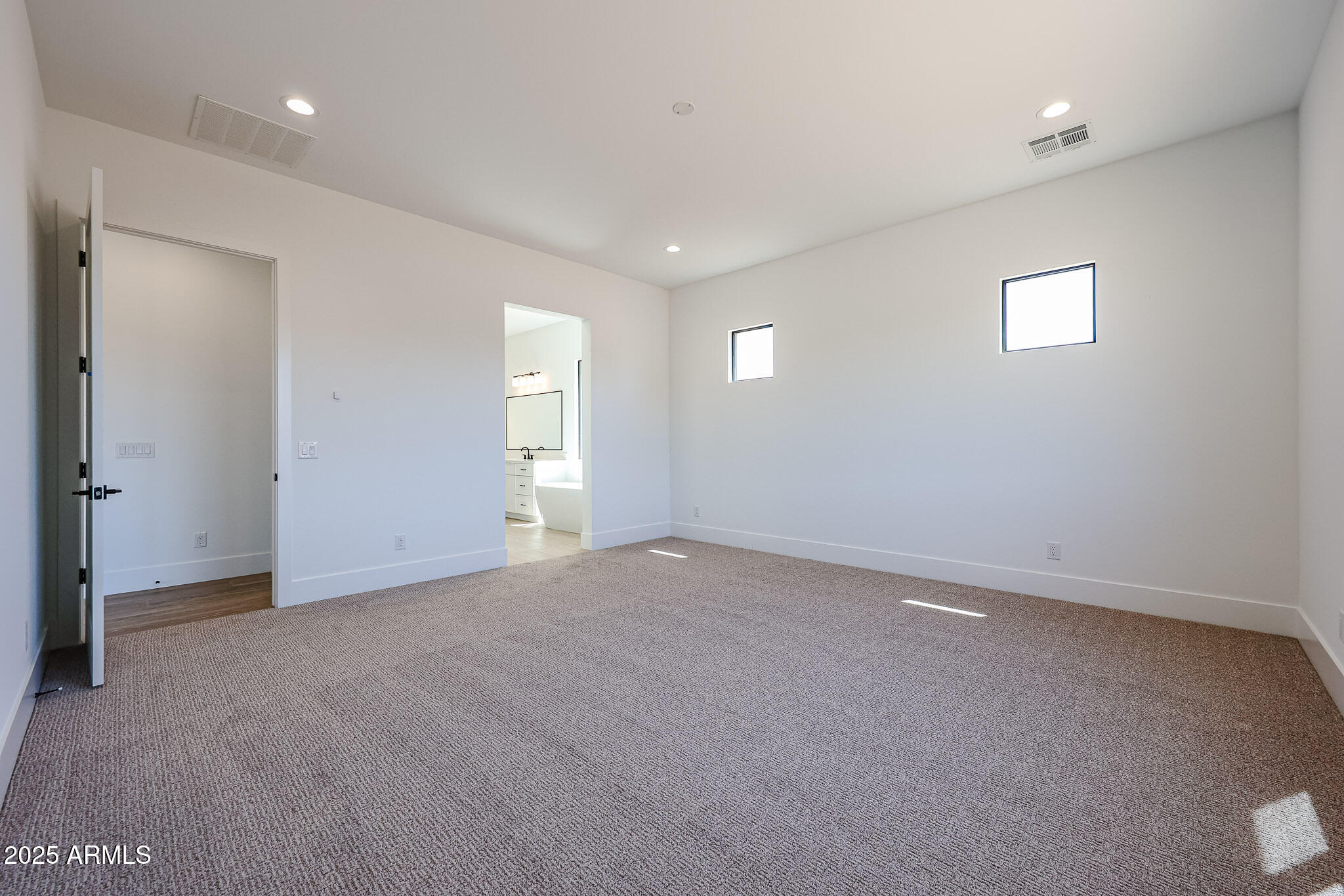 3283 W MESQUITE Street