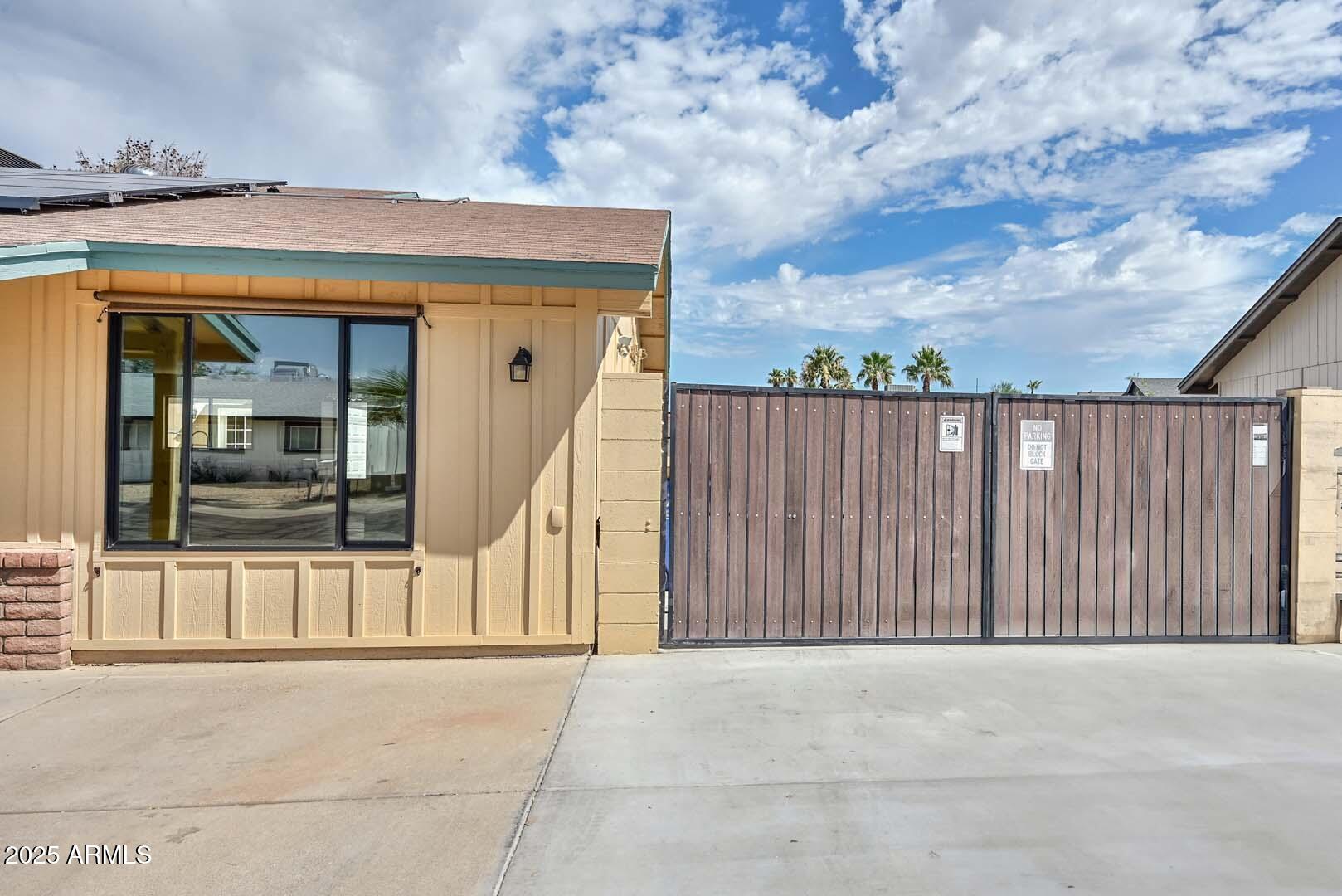 2732 E VILLA RITA Drive