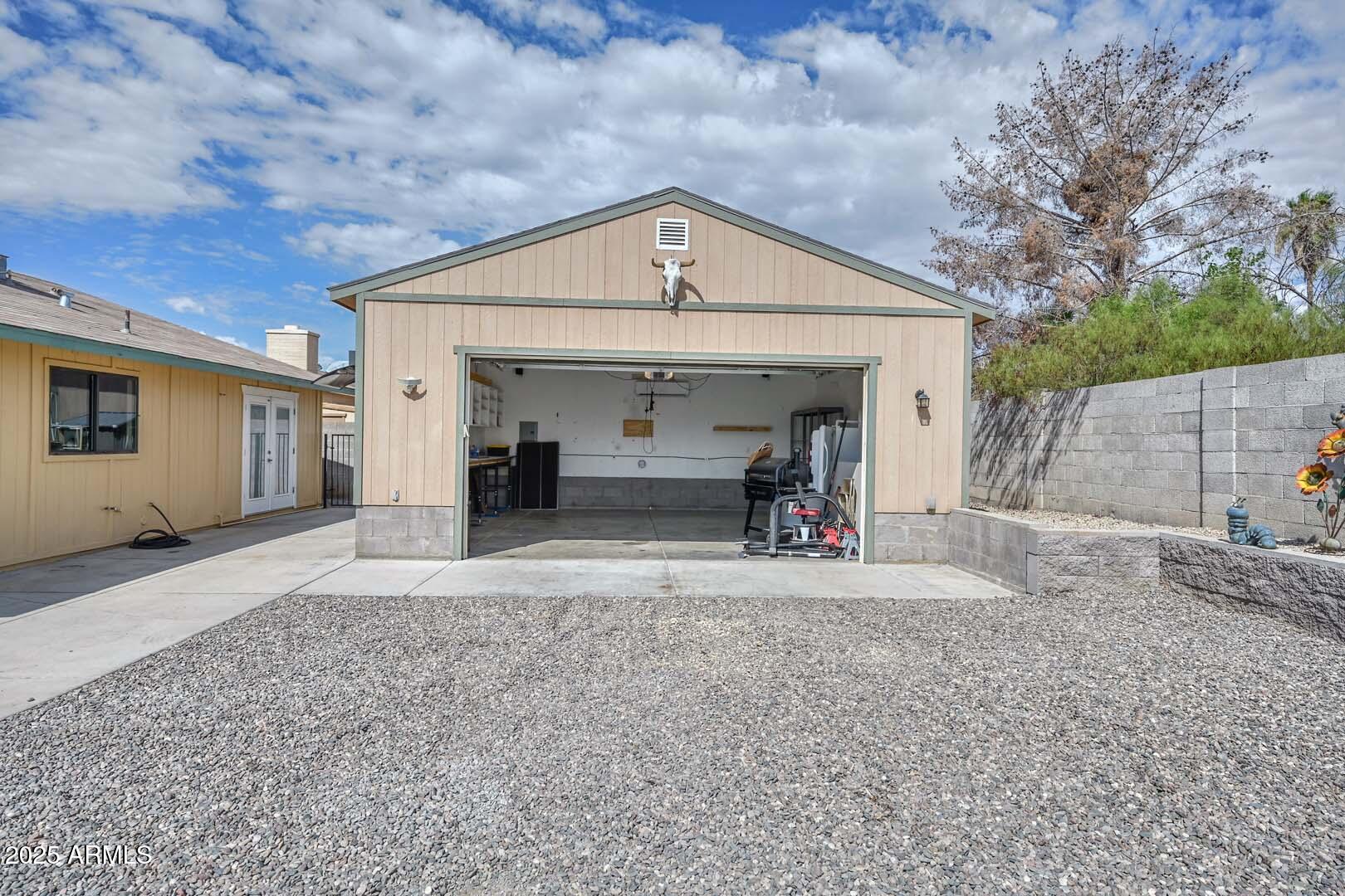2732 E VILLA RITA Drive