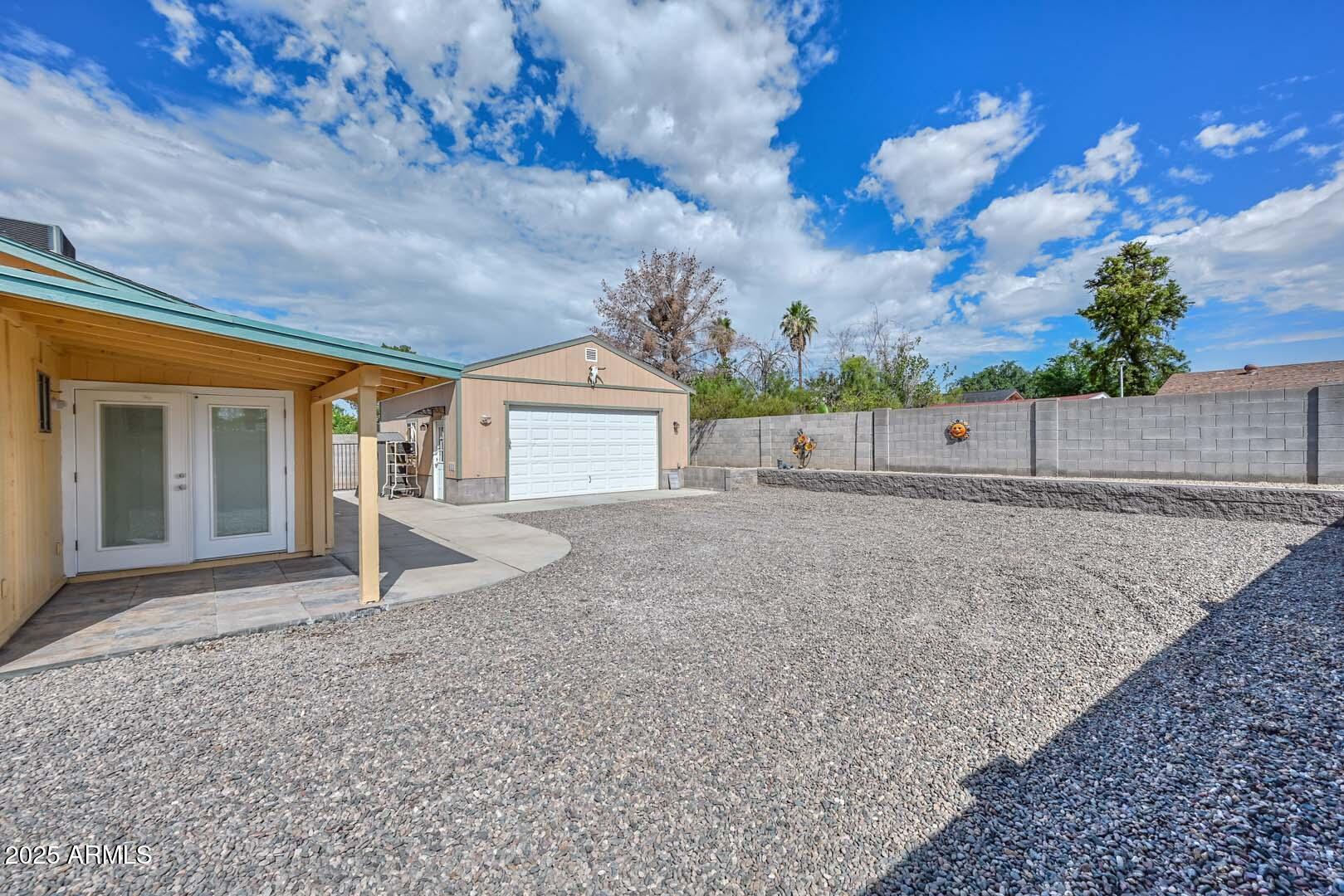 2732 E VILLA RITA Drive