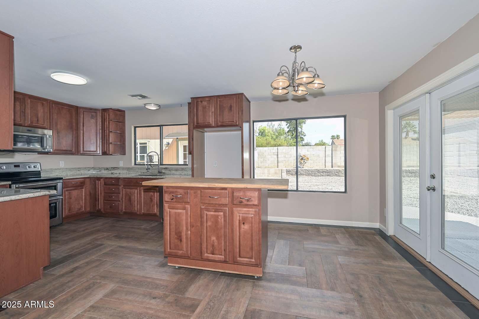 2732 E VILLA RITA Drive