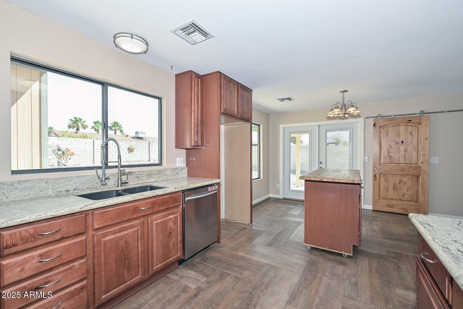 2732 E VILLA RITA Drive