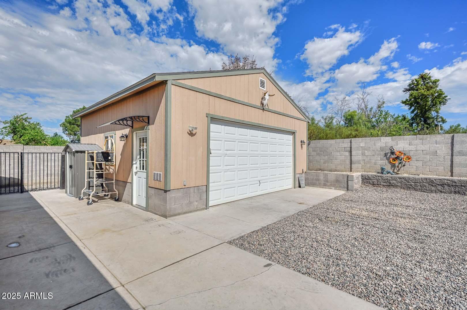 2732 E VILLA RITA Drive