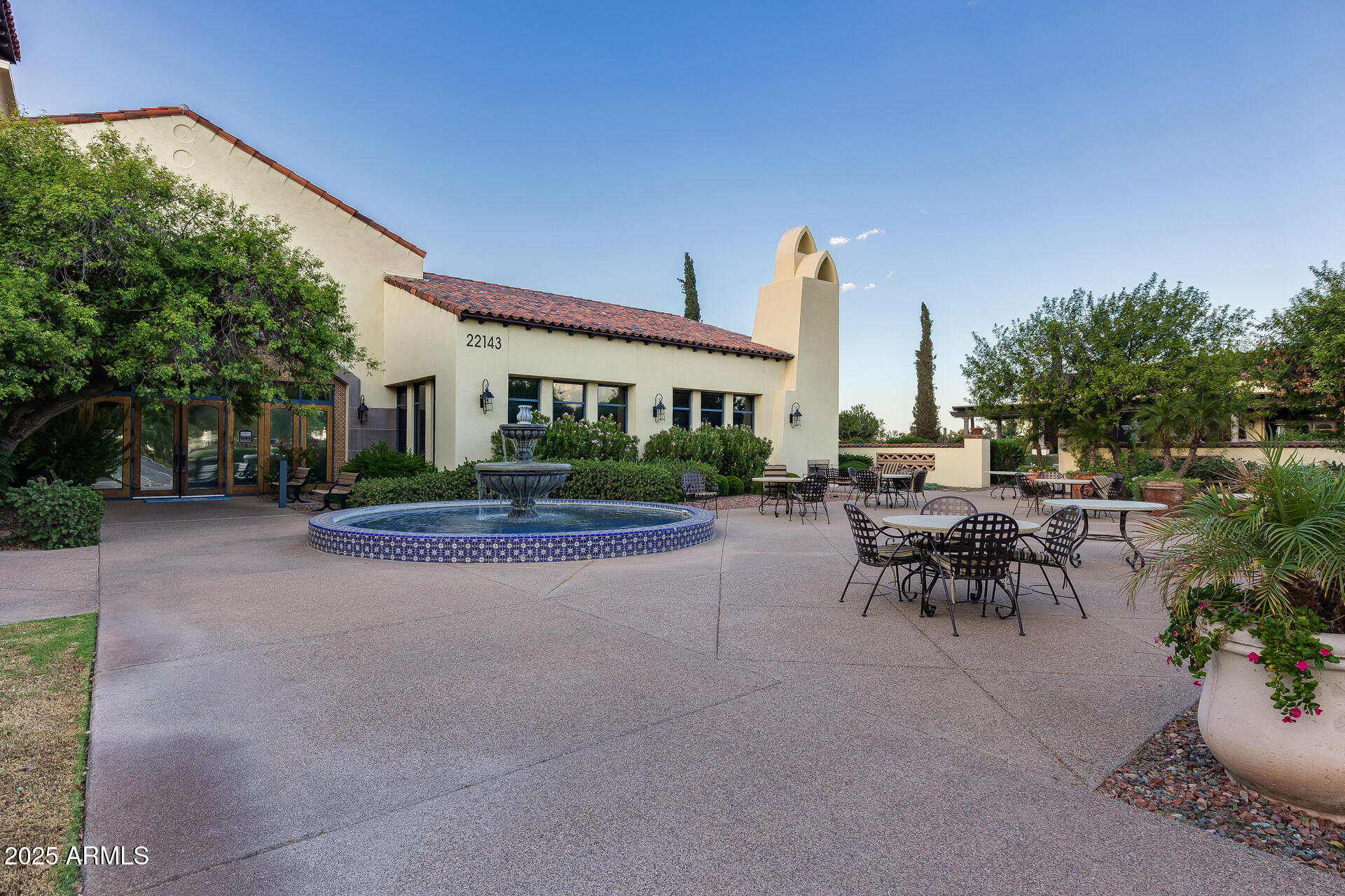 13039 W JUNIPERO Drive
