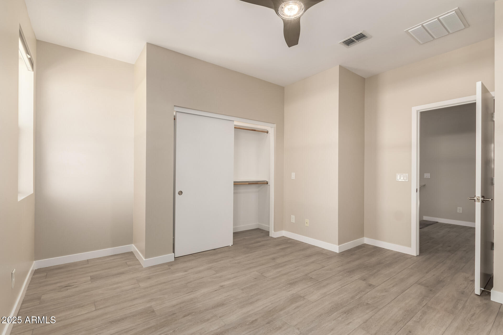 325 E CORONADO Road 10