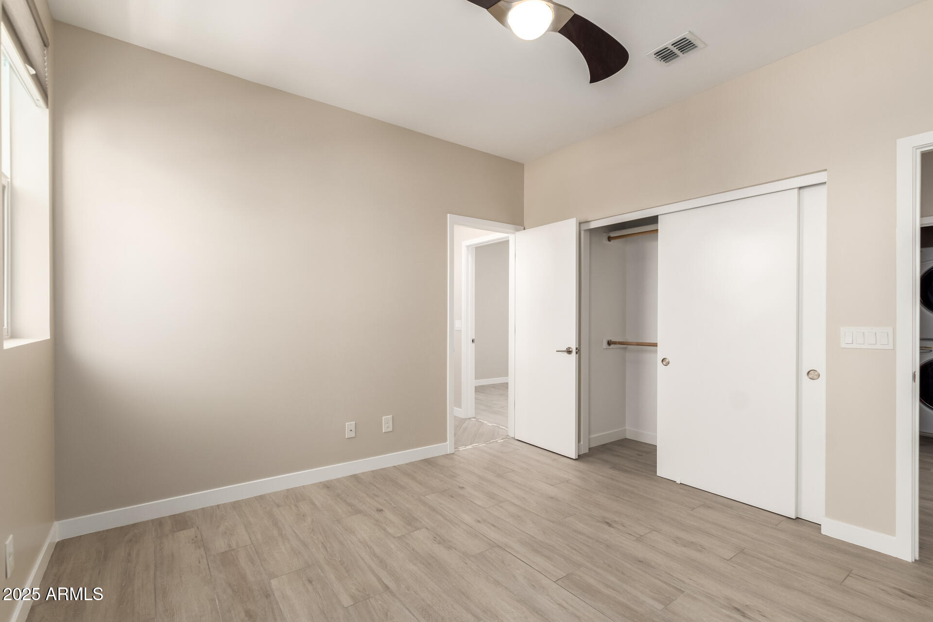 325 E CORONADO Road 10