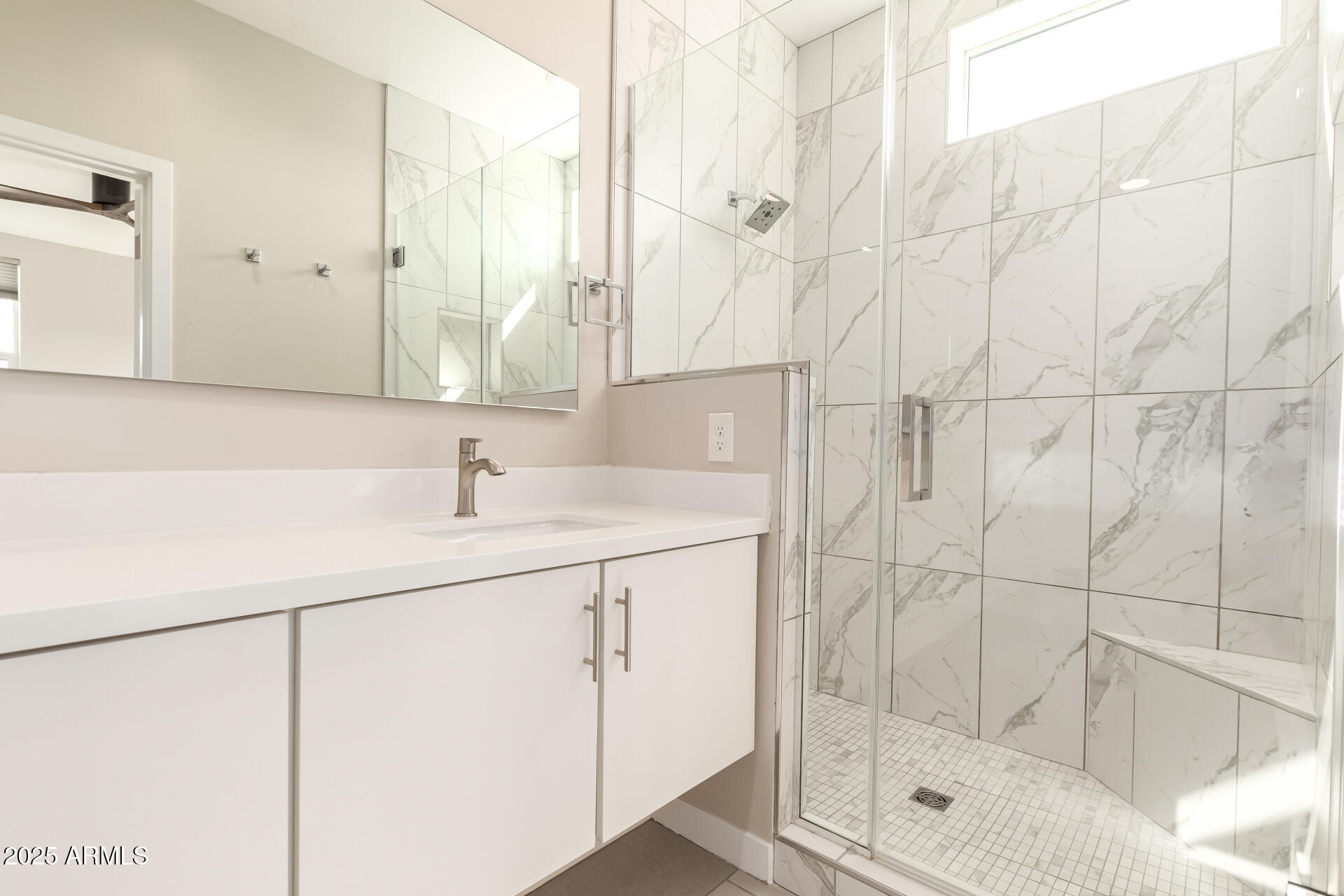 325 E CORONADO Road 10