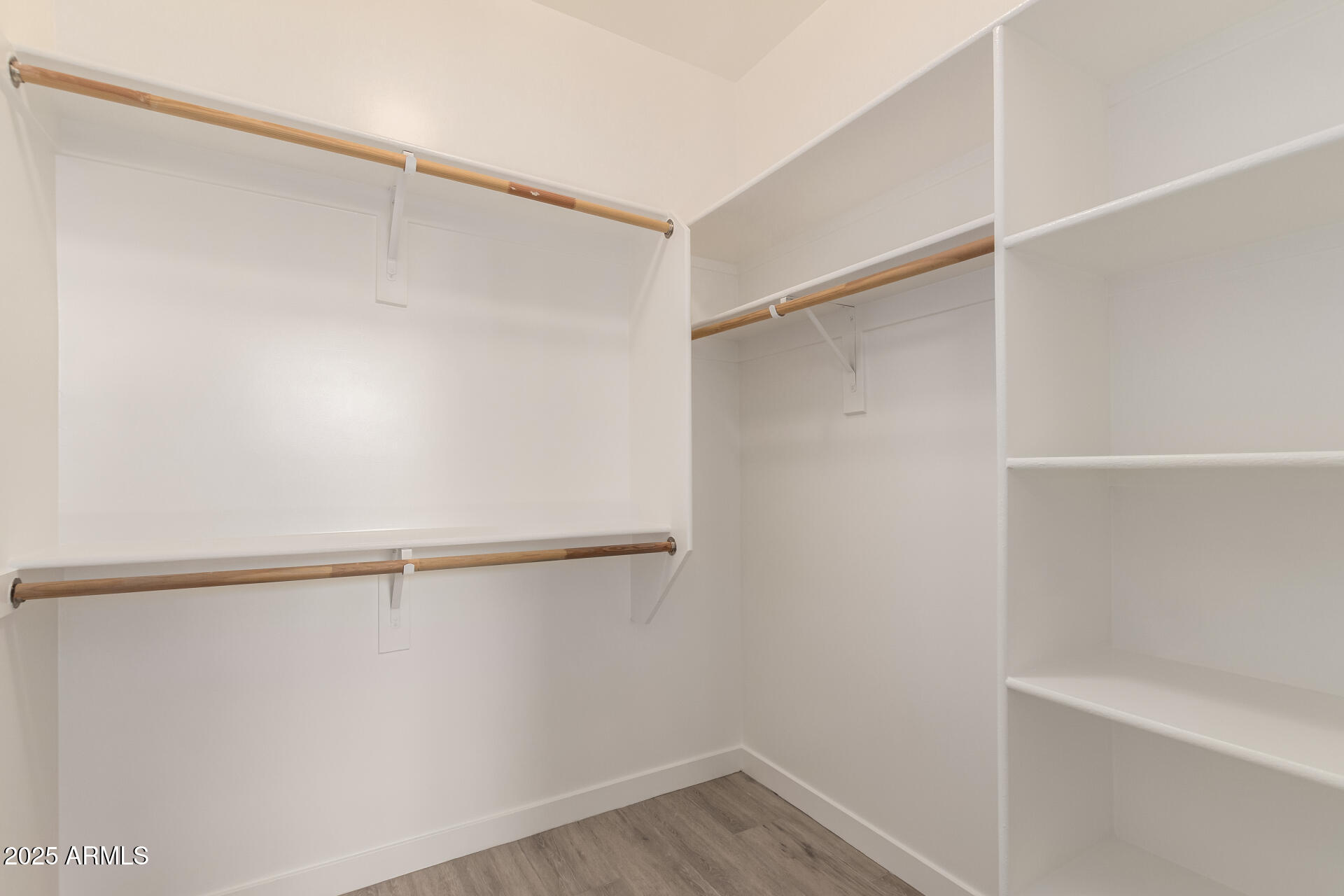325 E CORONADO Road 10