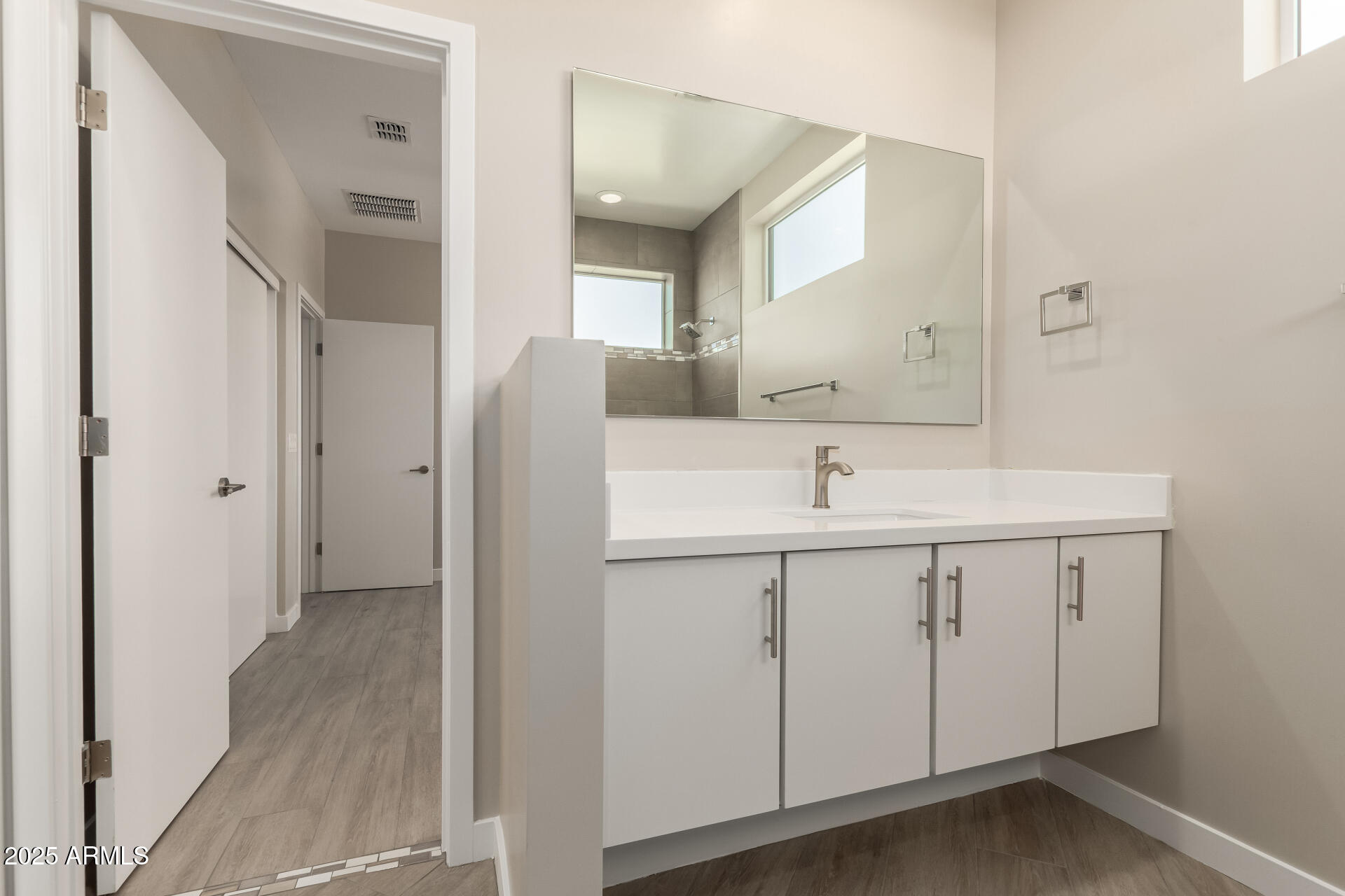 325 E CORONADO Road 10