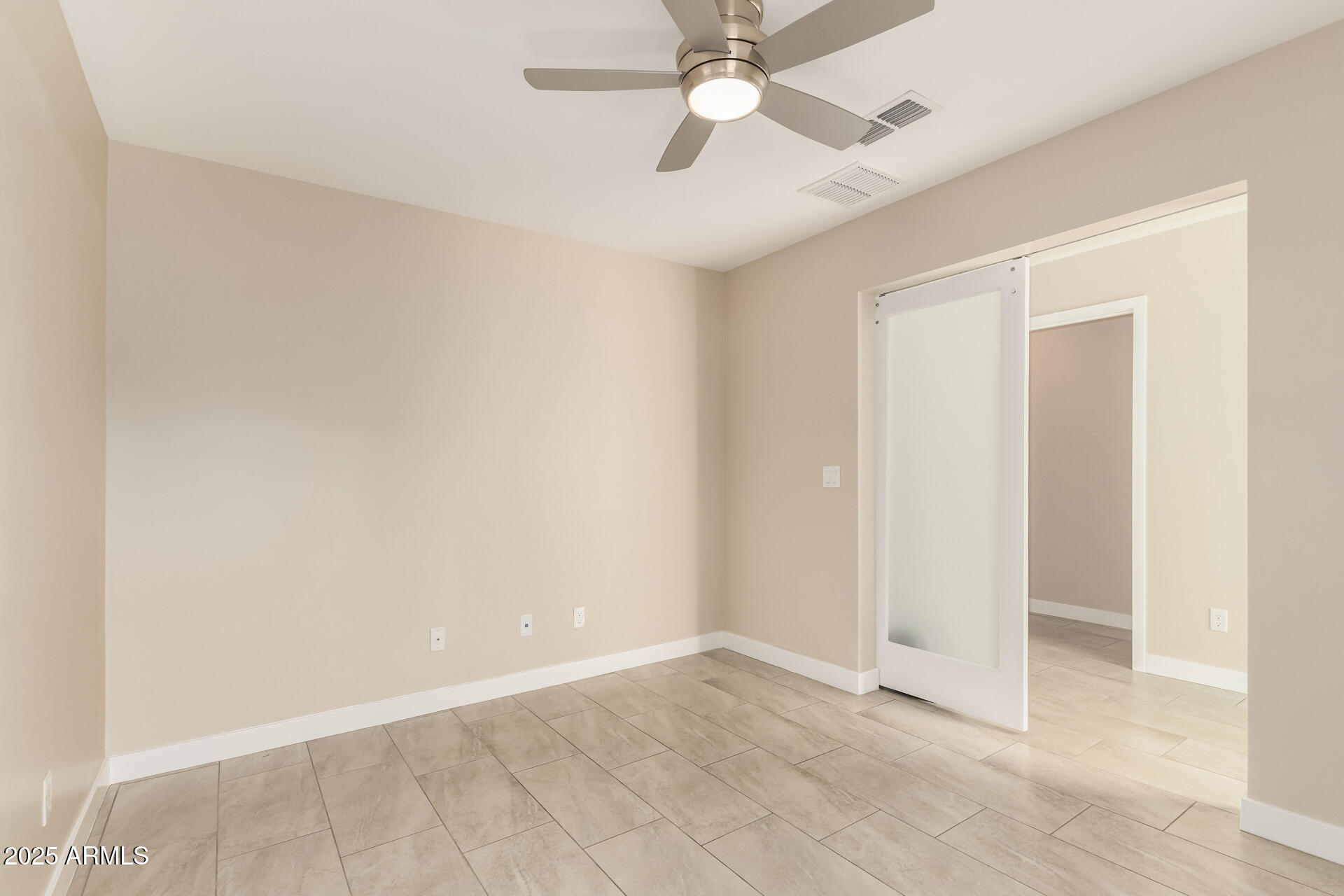 325 E CORONADO Road 10
