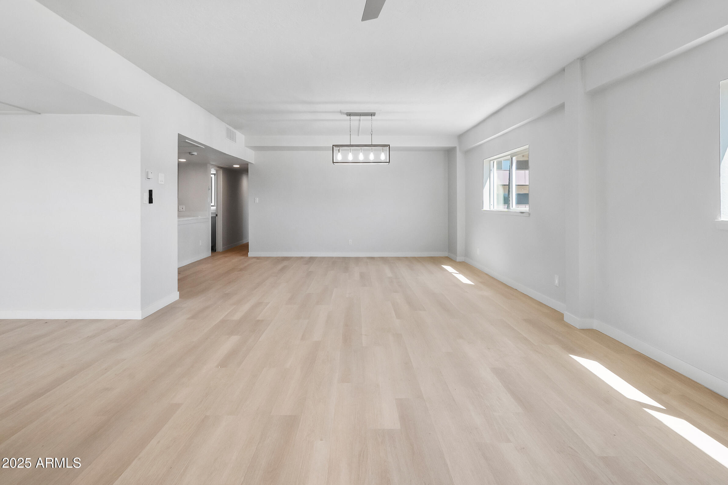 349 E THOMAS Road E301