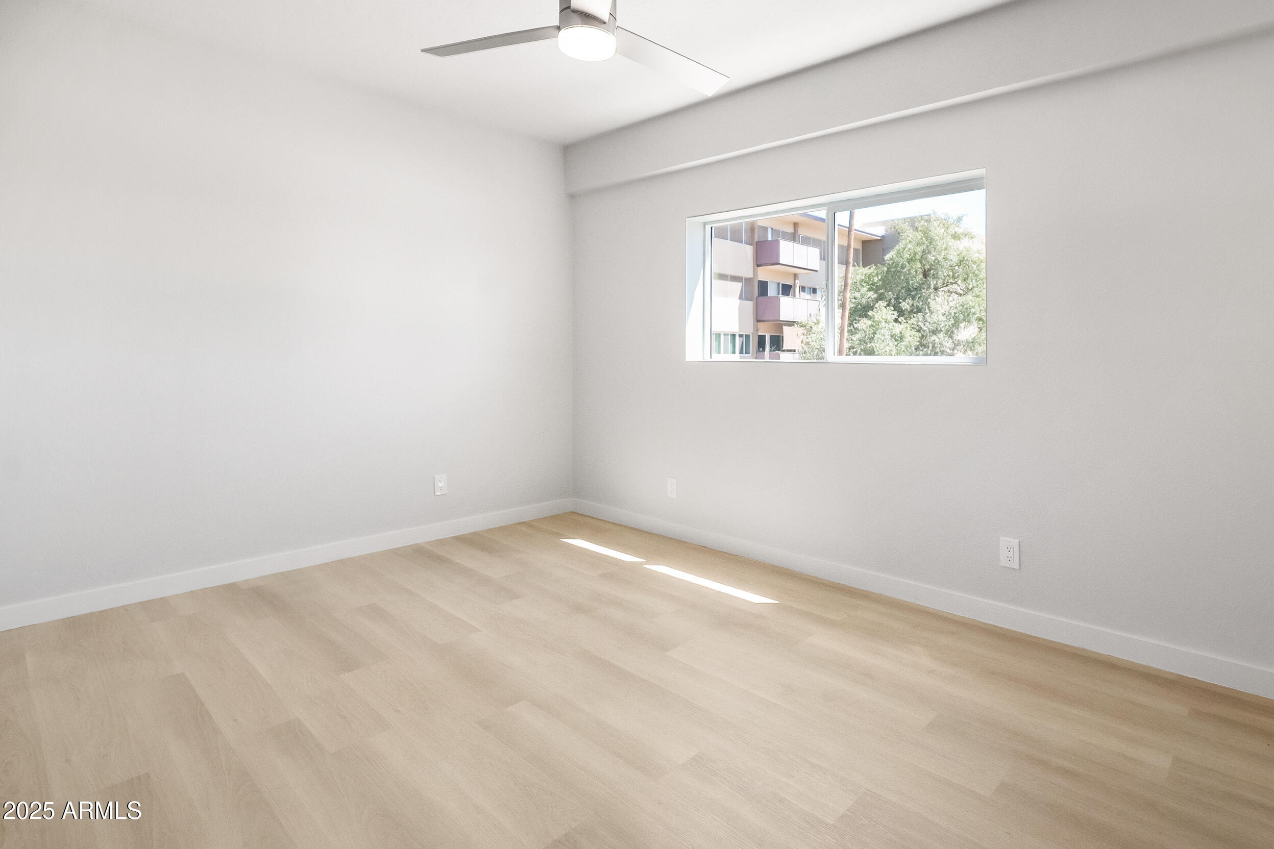 349 E THOMAS Road E301