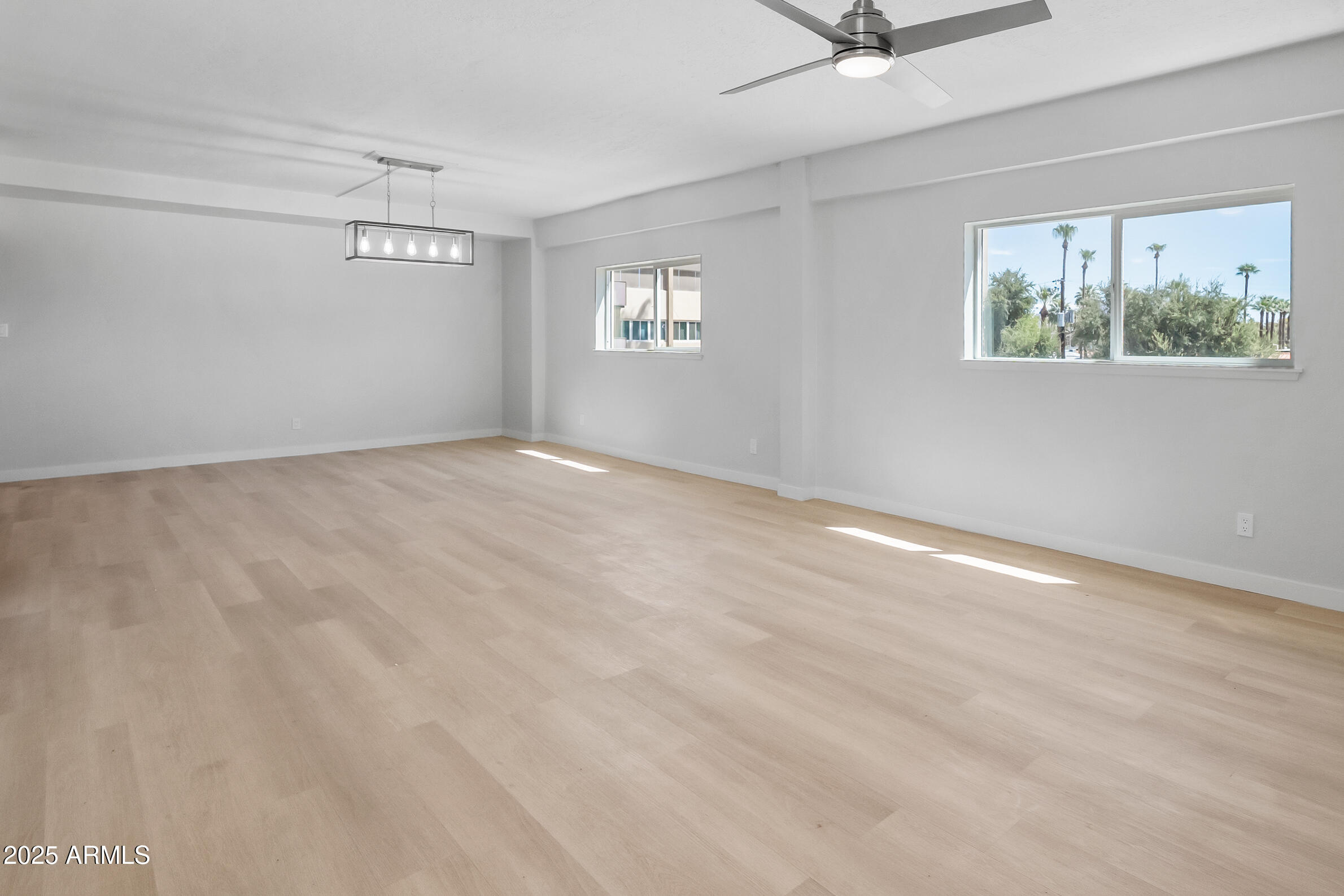 349 E THOMAS Road E301
