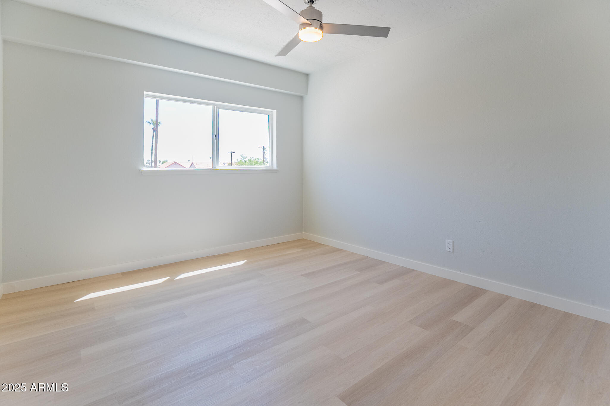 349 E THOMAS Road E301
