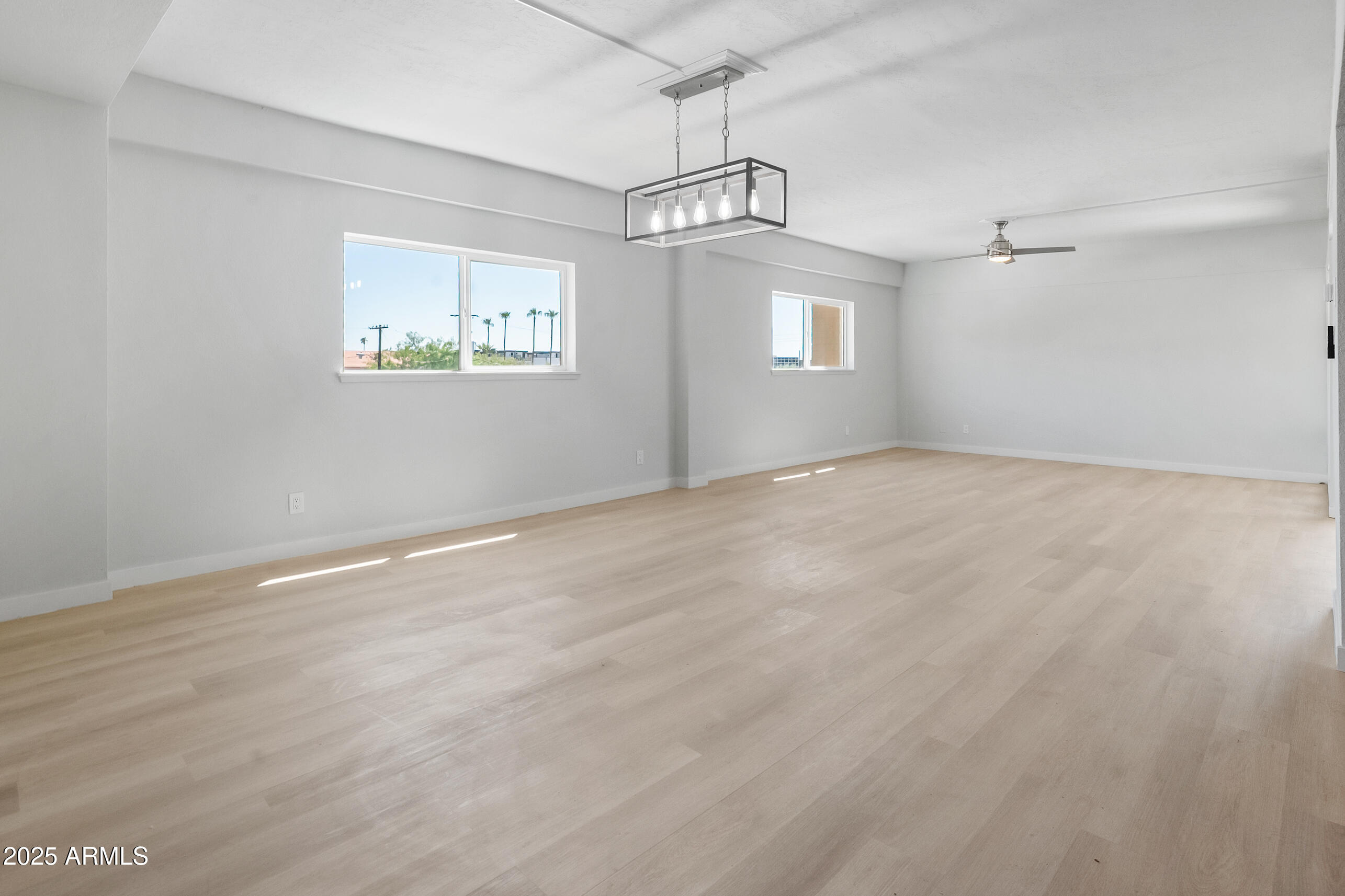 349 E THOMAS Road E301