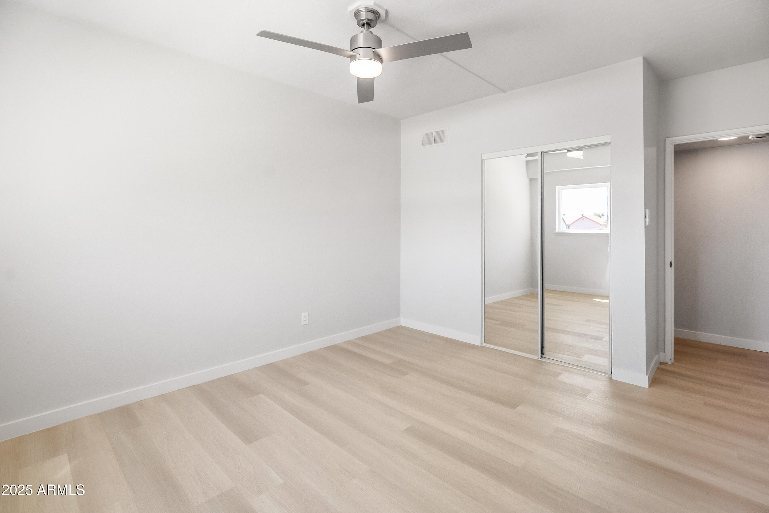 349 E THOMAS Road E301