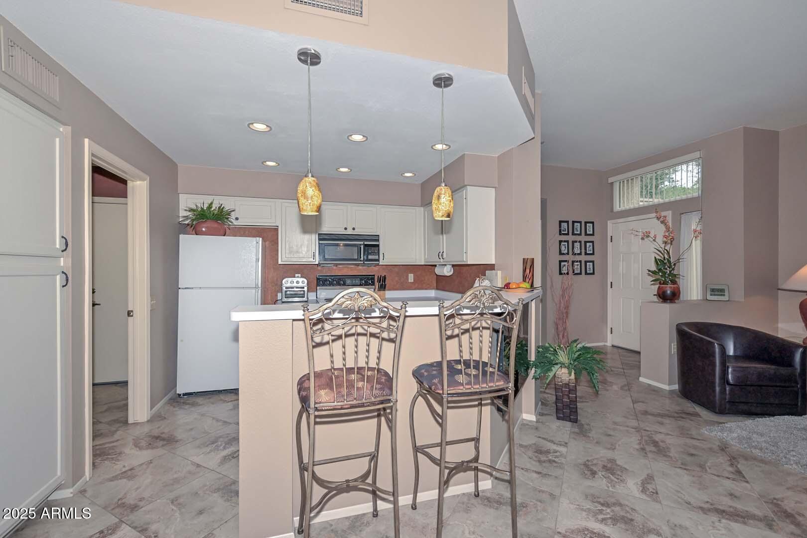 13814 W GREENVIEW Drive