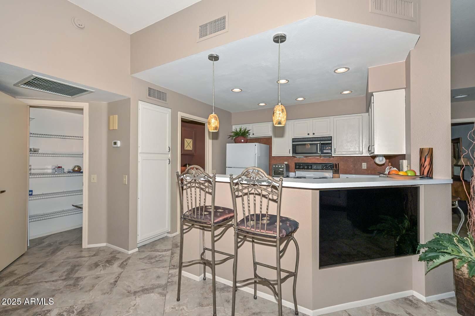 13814 W GREENVIEW Drive