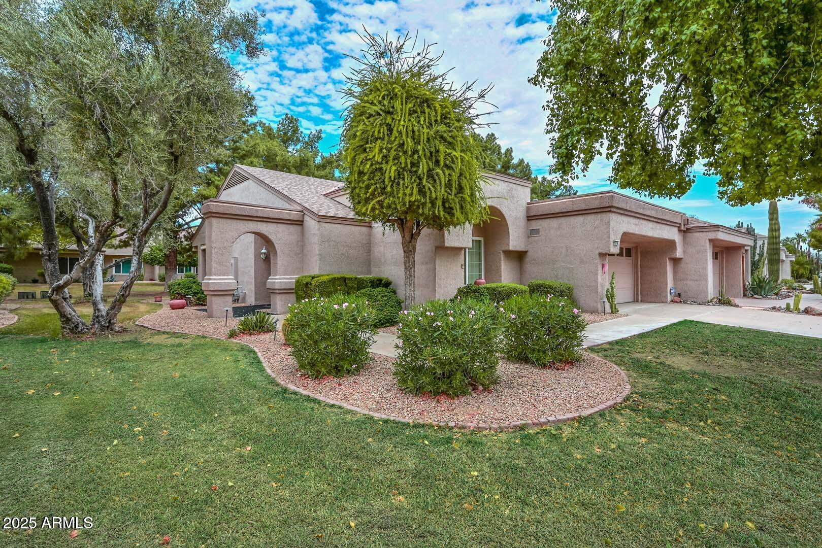 13814 W GREENVIEW Drive