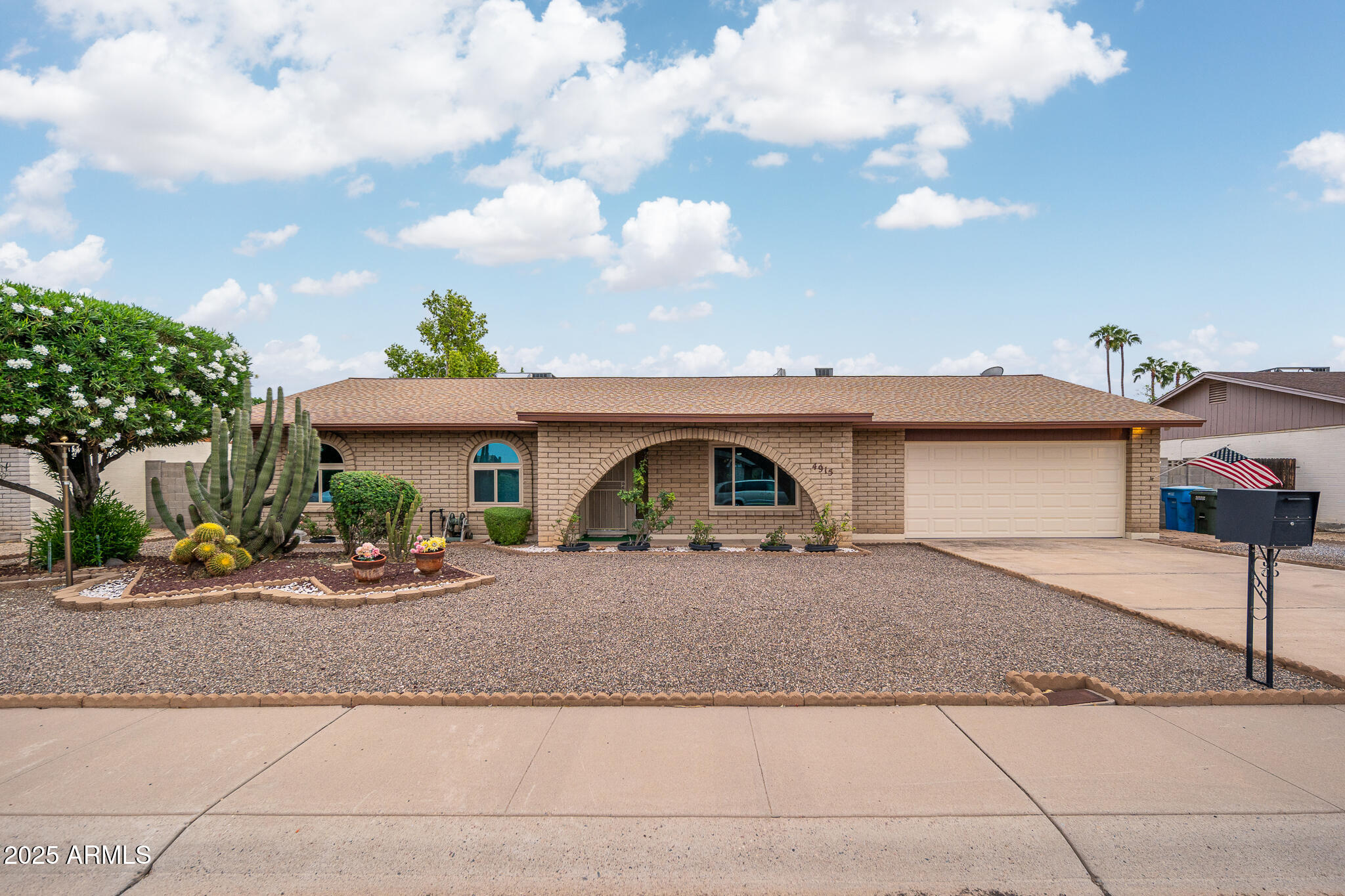 4915 W Larkspur Drive