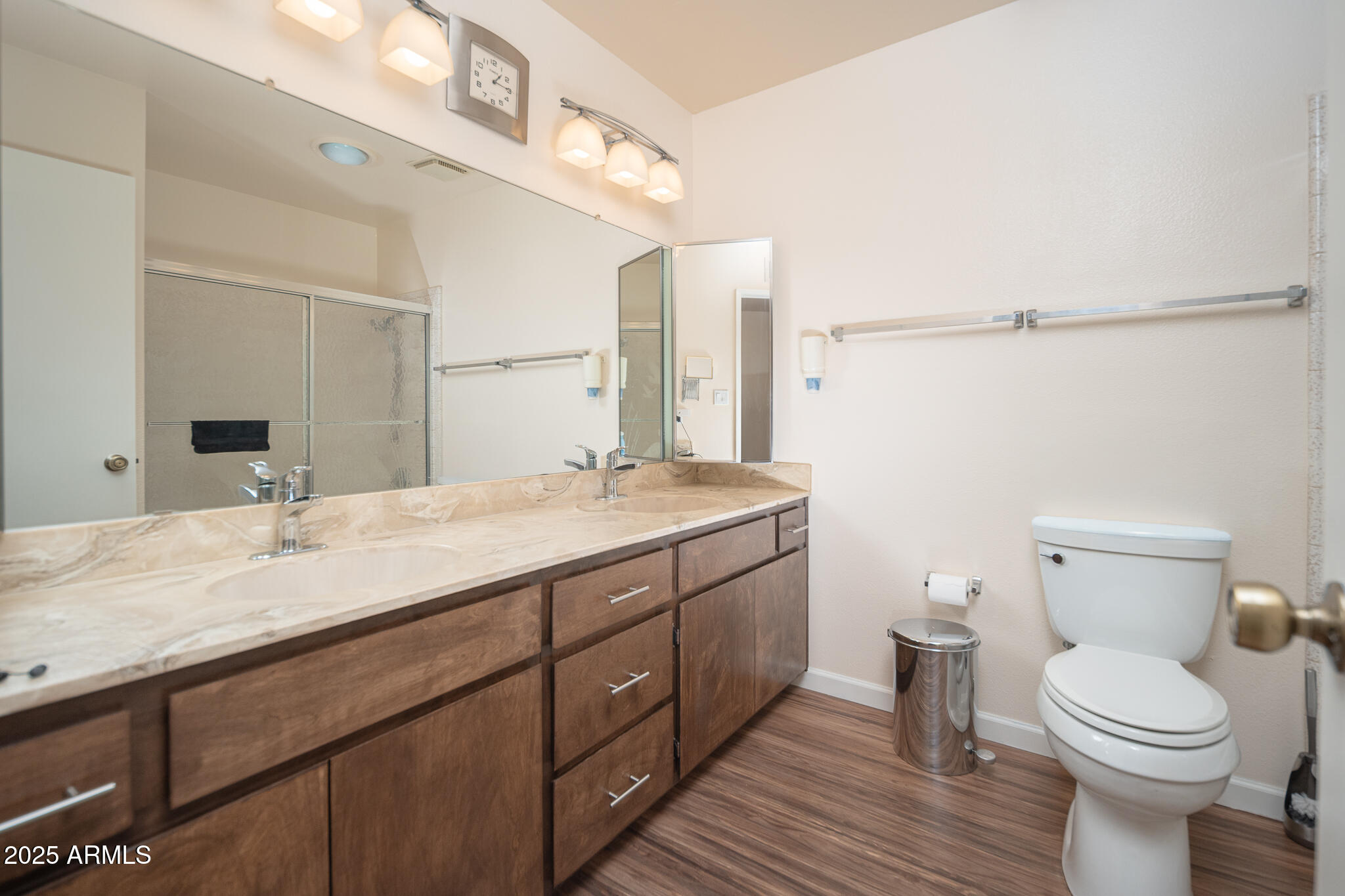 4915 W Larkspur Drive