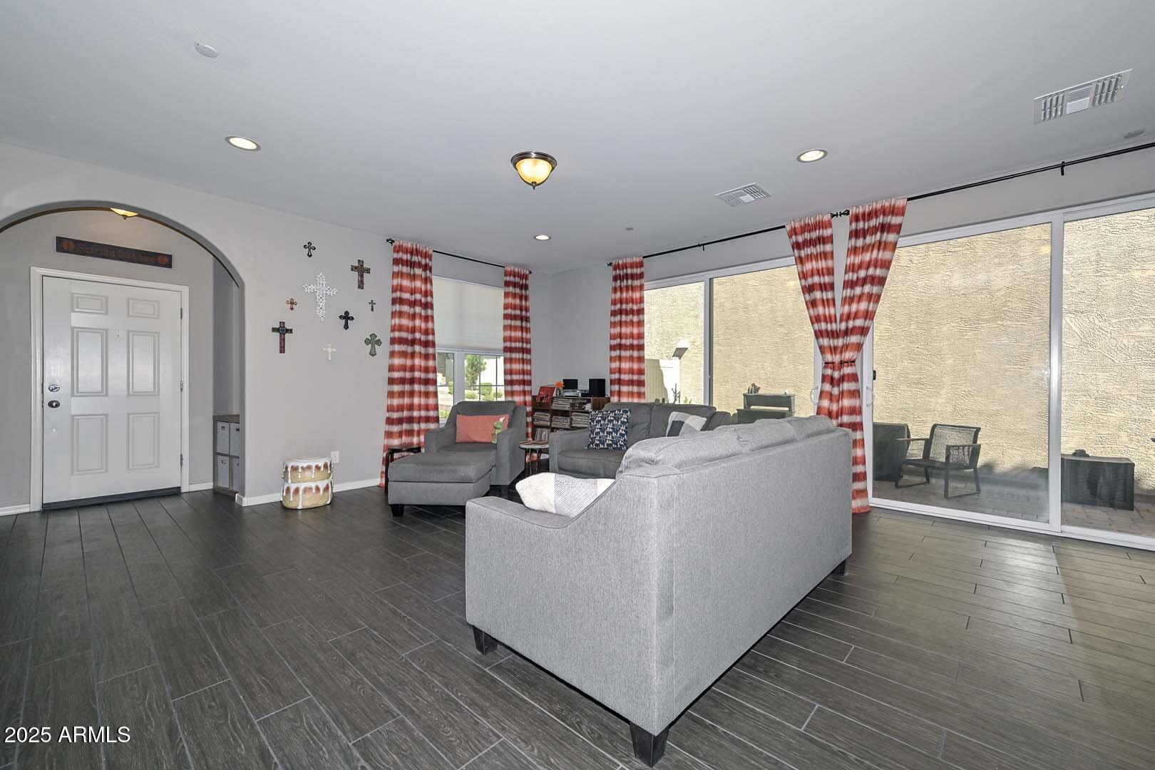 12330 W CACTUS BLOSSOM Trail
