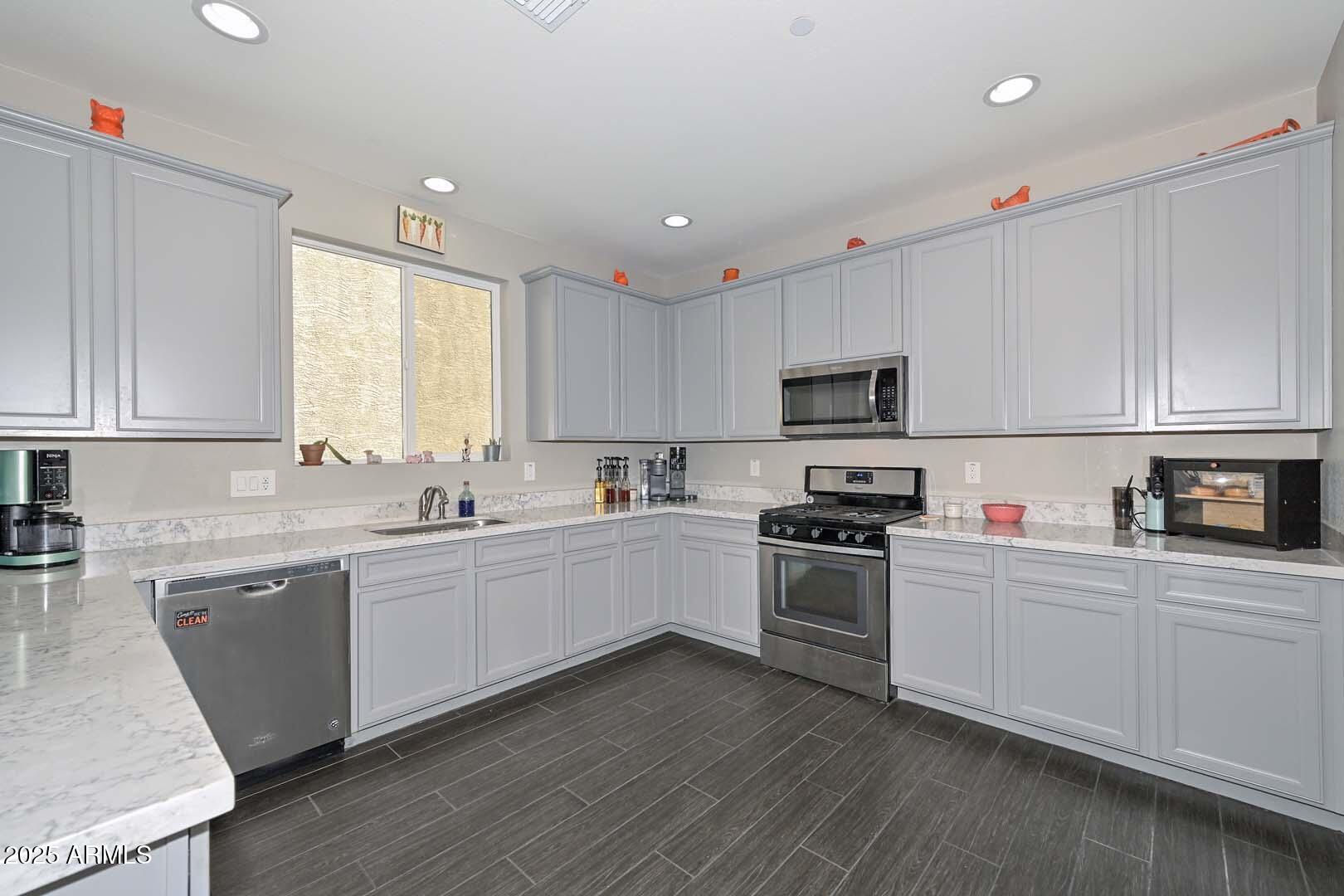 12330 W CACTUS BLOSSOM Trail