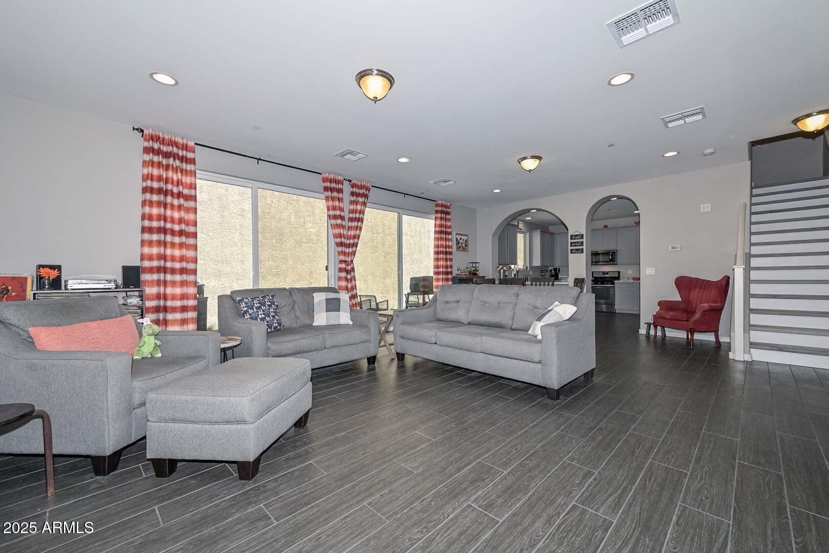 12330 W CACTUS BLOSSOM Trail