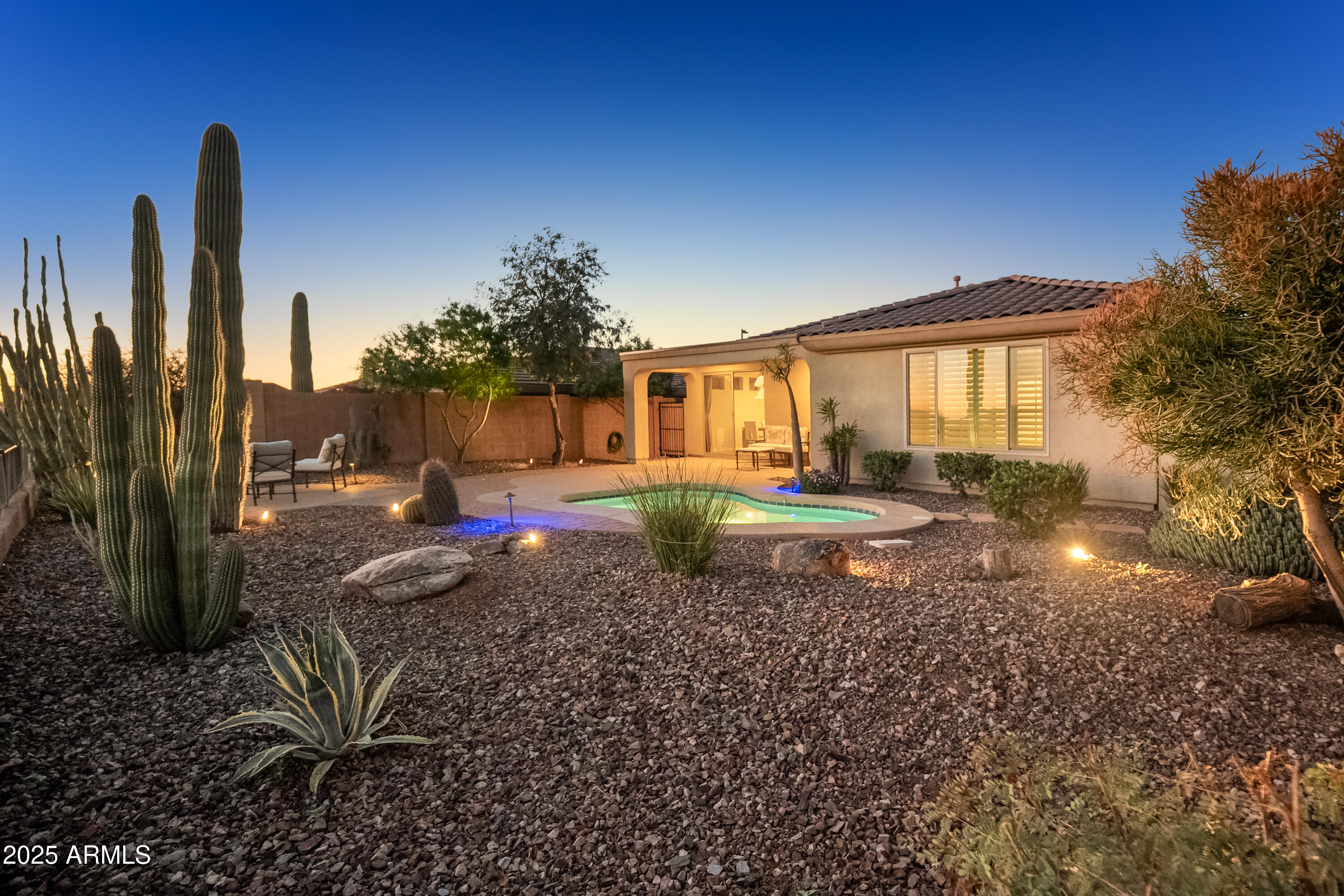 2513 W Myopia Drive