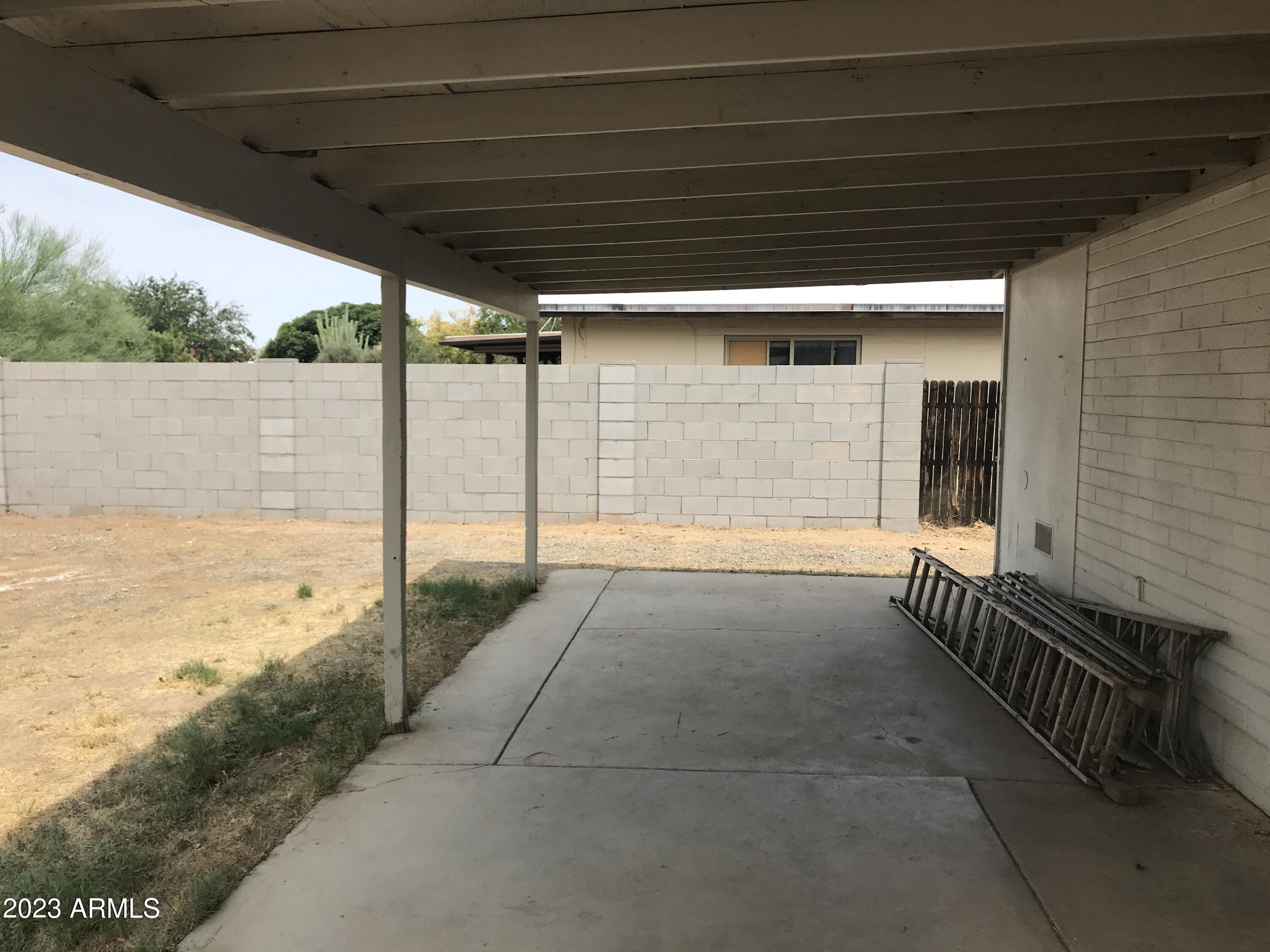 2316 W LARKSPUR Drive