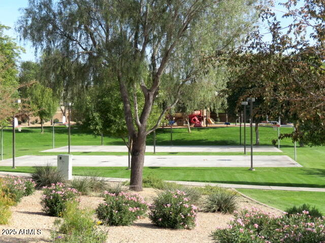 18310 W ONYX Court
