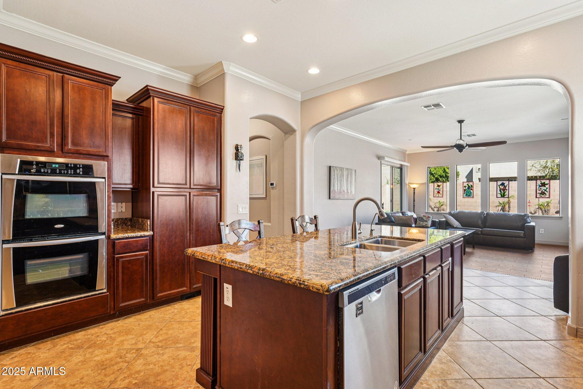 18310 W ONYX Court