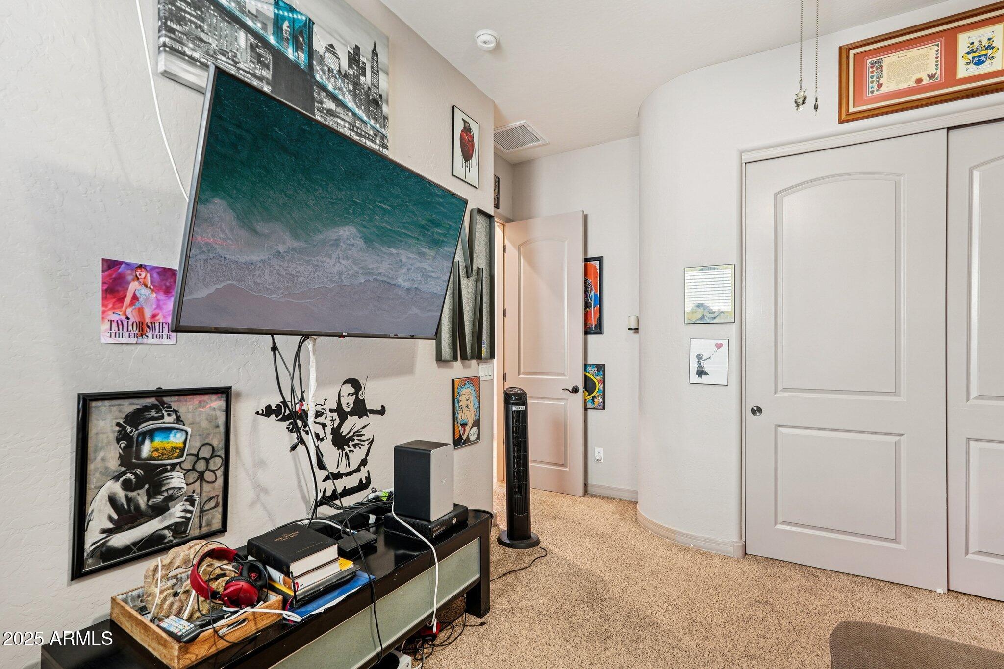 18310 W ONYX Court