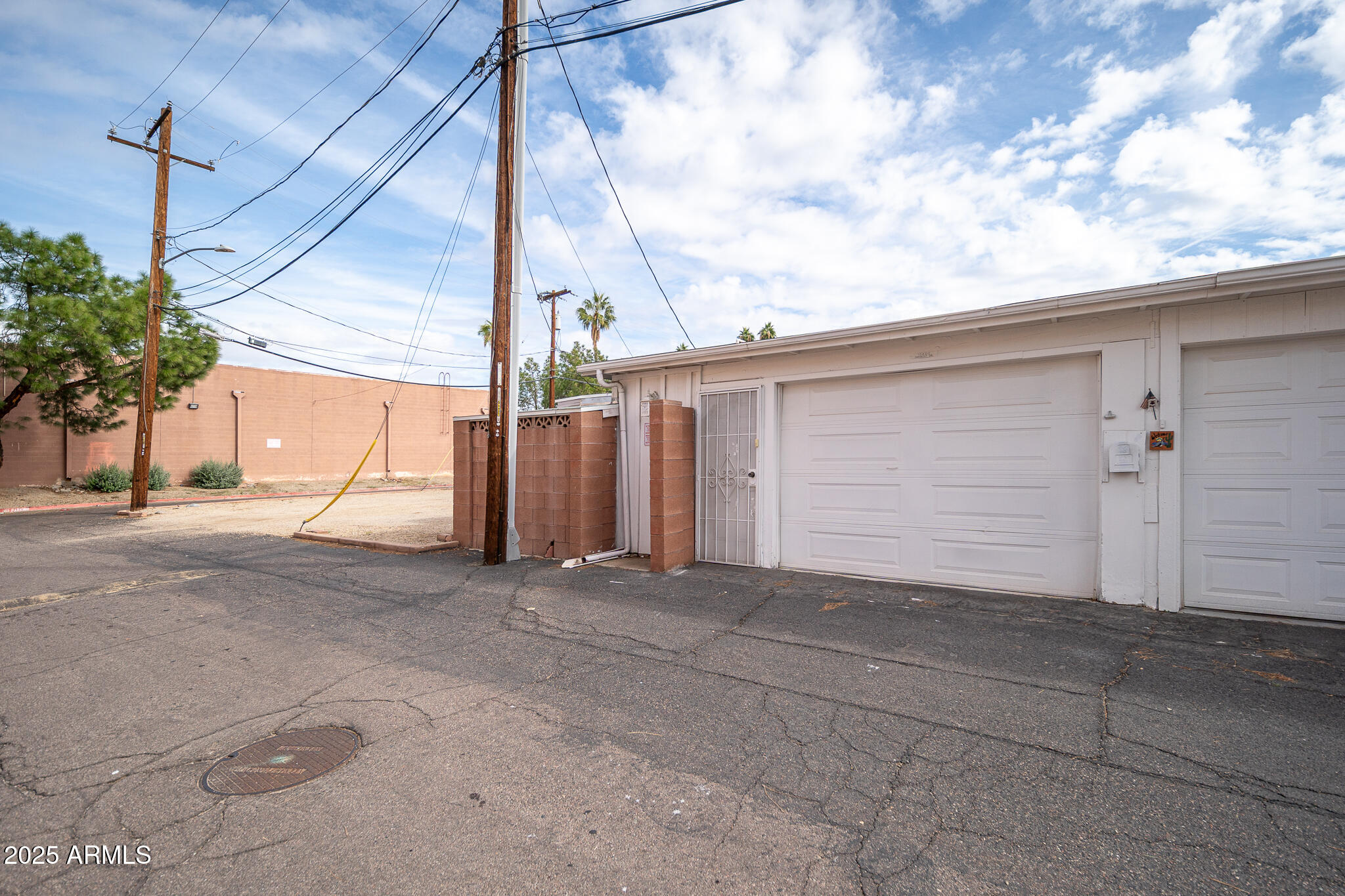 10620 W OAKMONT Drive