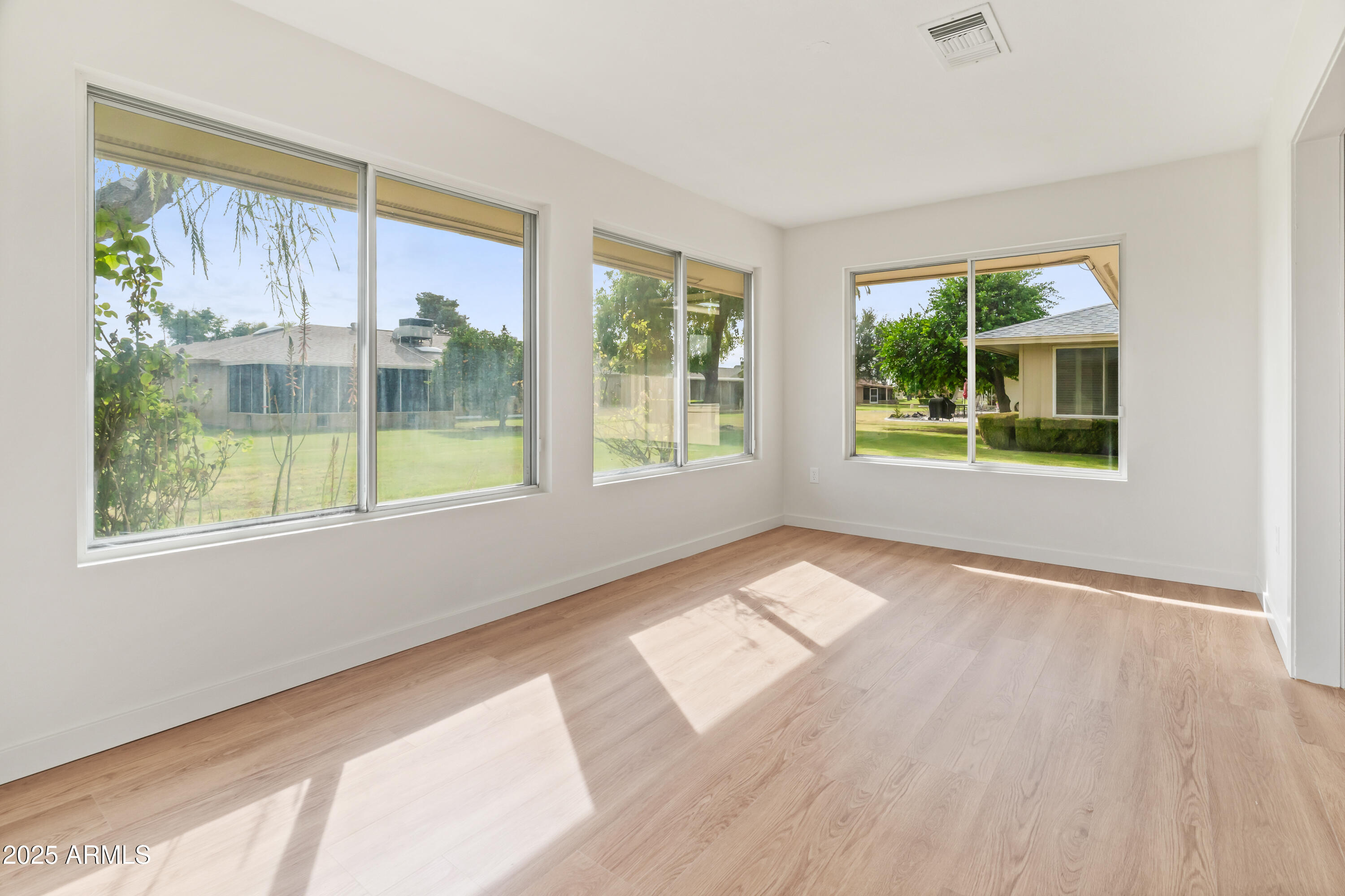 10417 W PRAIRIE HILLS Circle