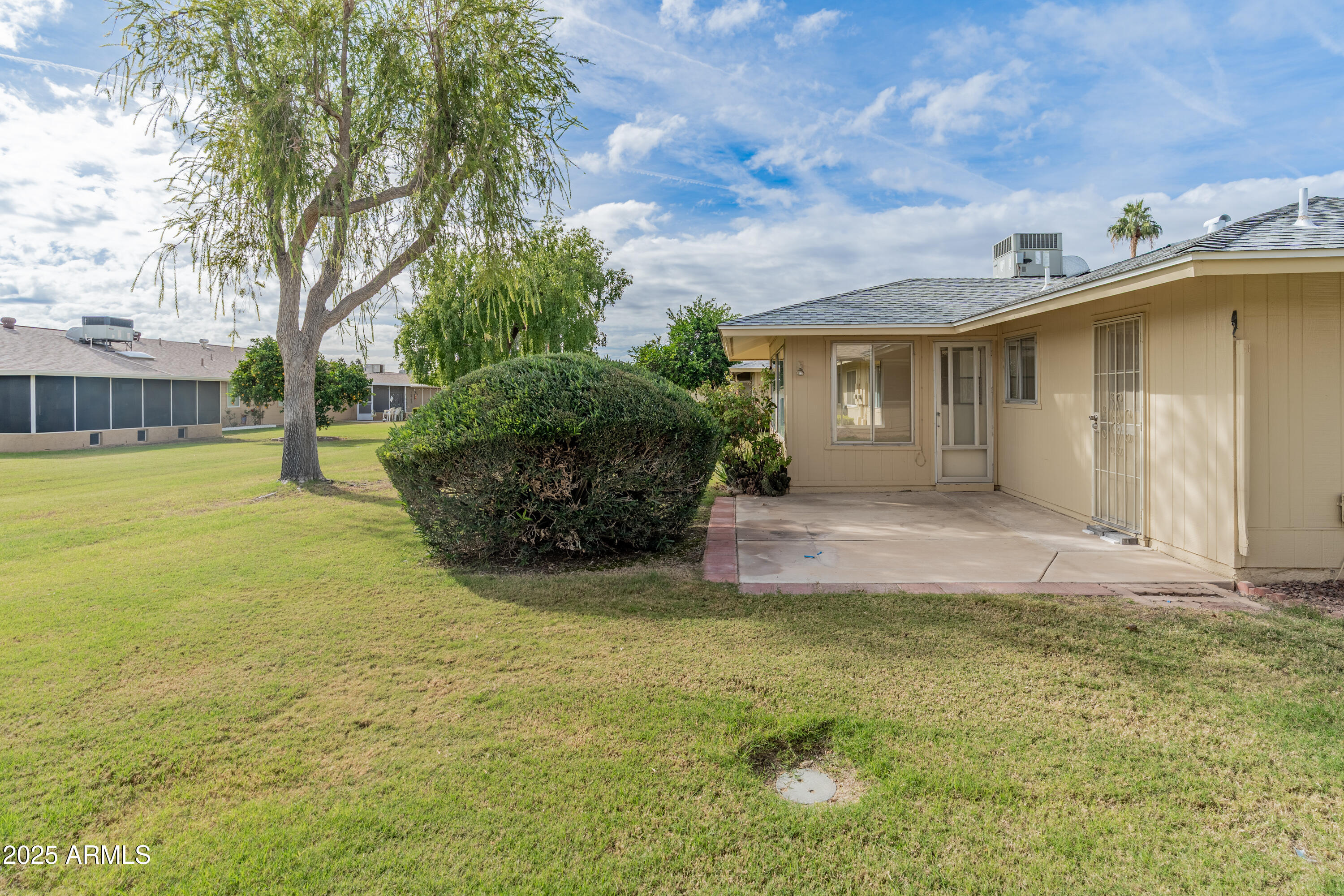 10417 W PRAIRIE HILLS Circle