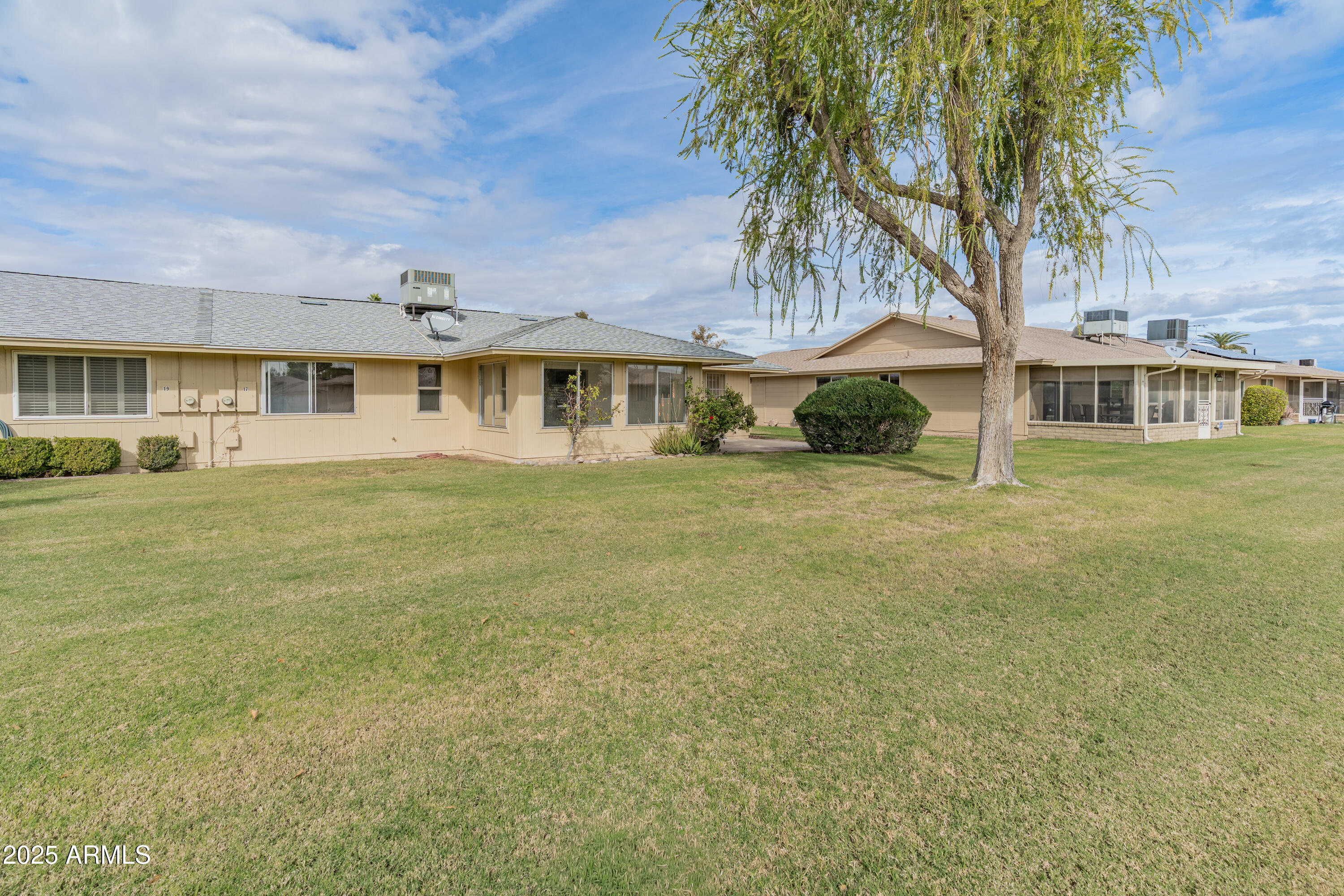 10417 W PRAIRIE HILLS Circle