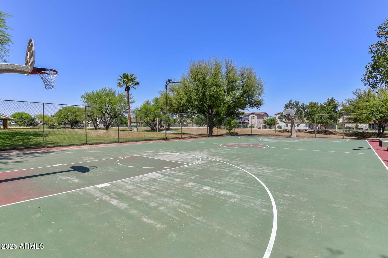 14805 W HONEYSUCKLE Lane