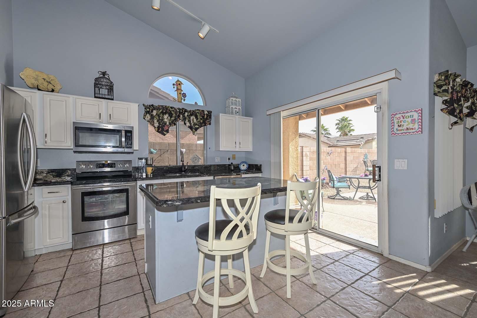 14805 W HONEYSUCKLE Lane