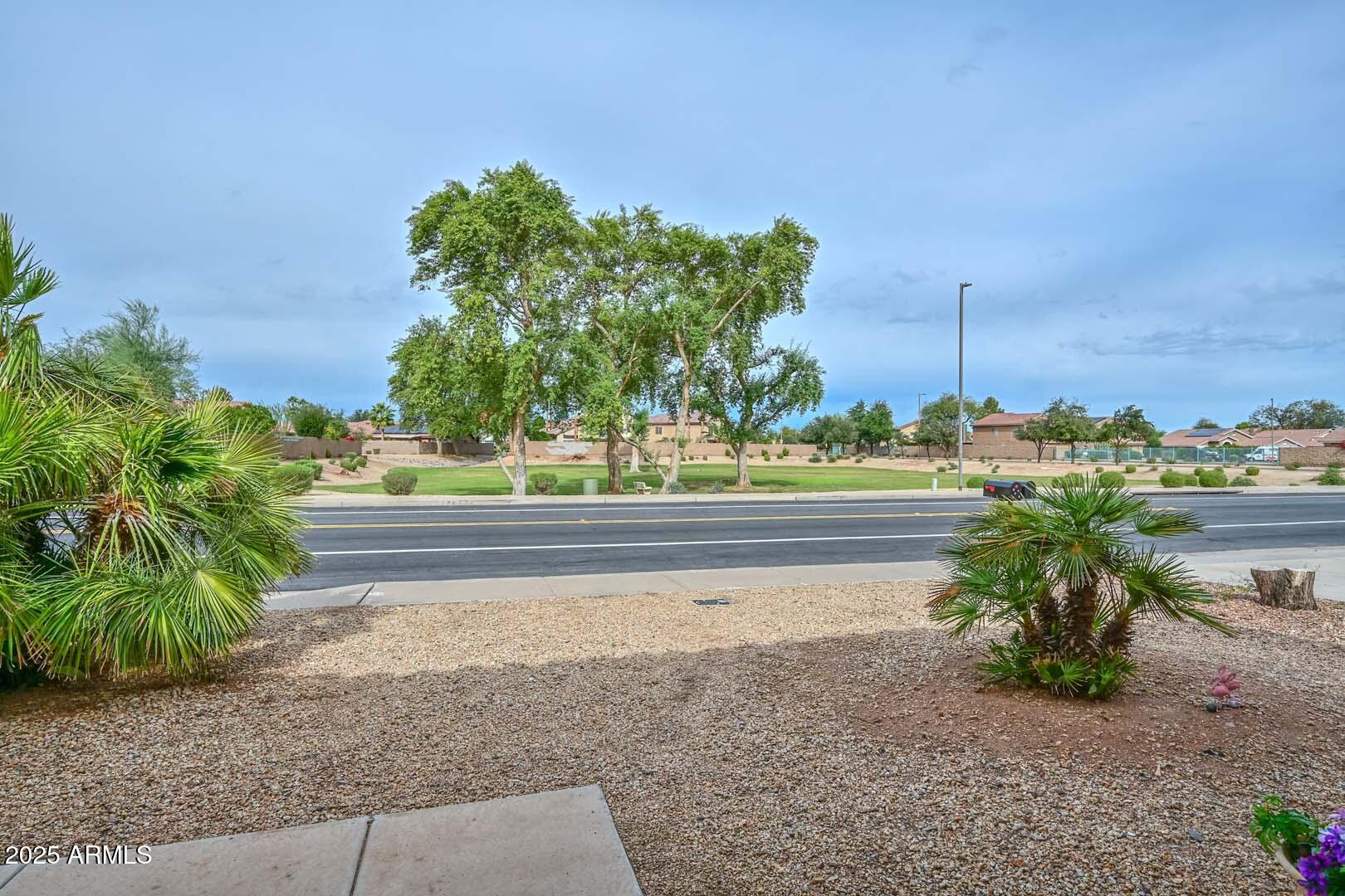 14805 W HONEYSUCKLE Lane