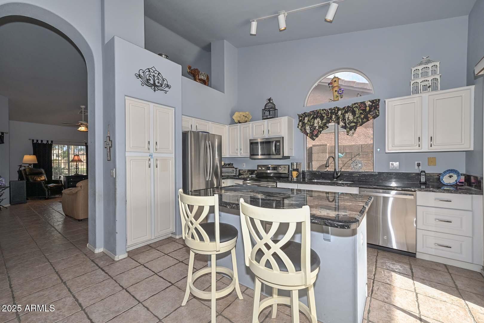 14805 W HONEYSUCKLE Lane