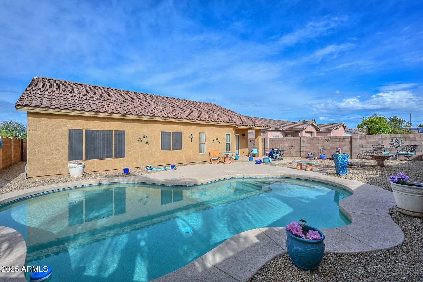 14805 W HONEYSUCKLE Lane