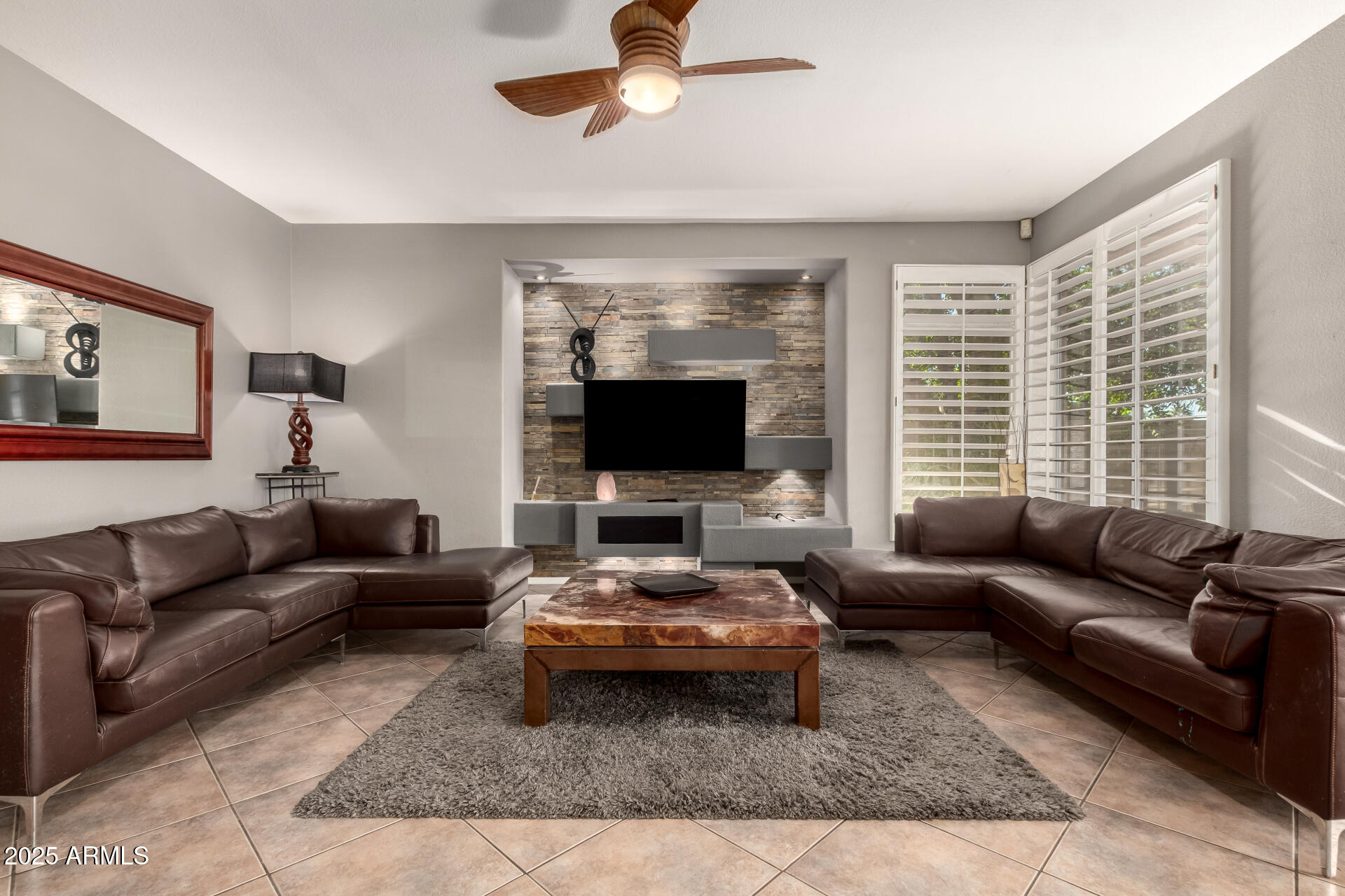 6058 W Abraham Lane