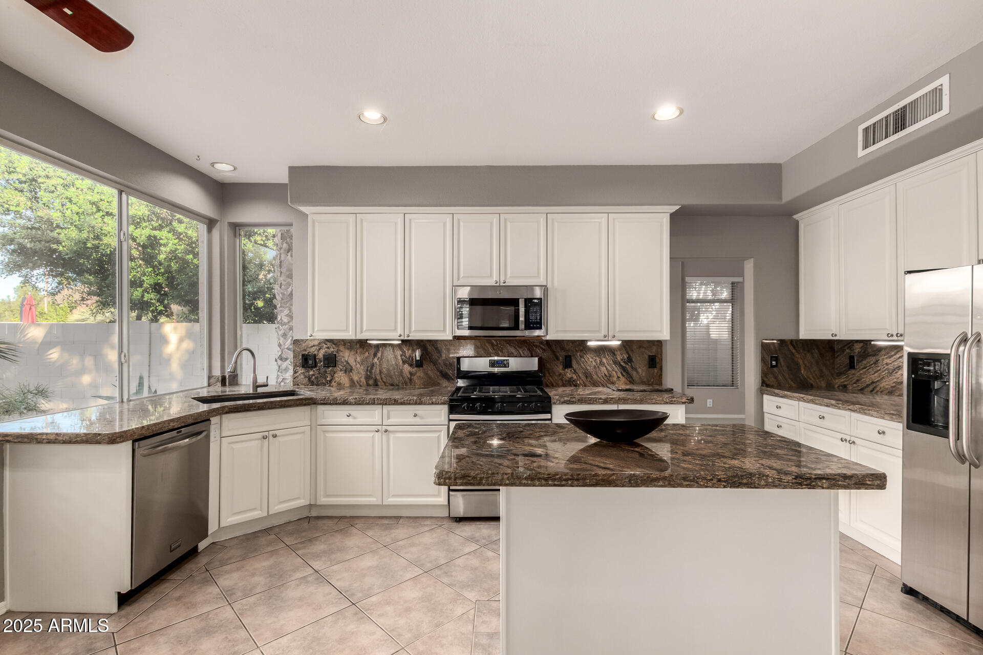 6058 W Abraham Lane
