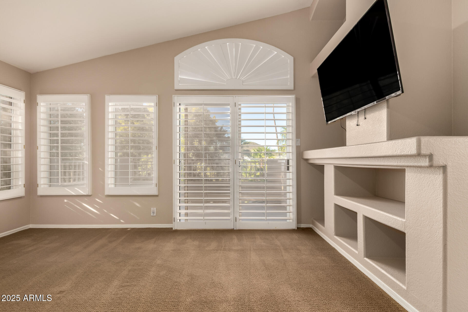 6058 W Abraham Lane