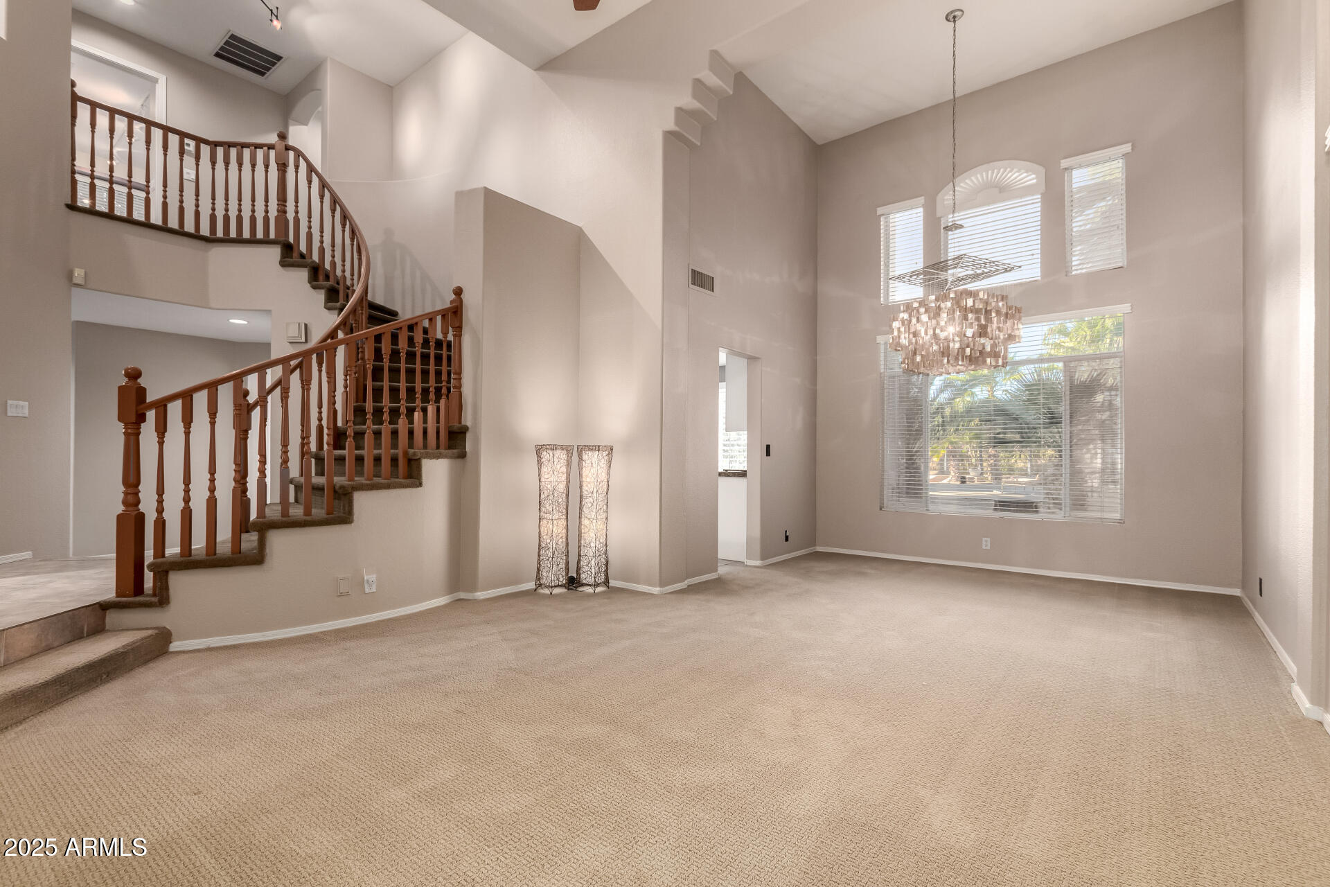 6058 W Abraham Lane