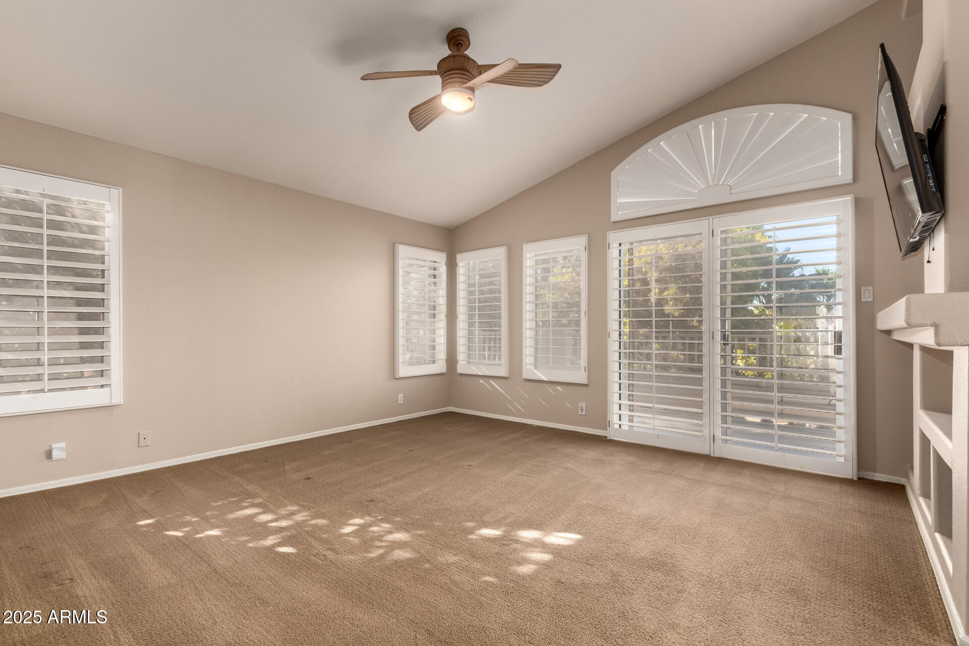 6058 W Abraham Lane