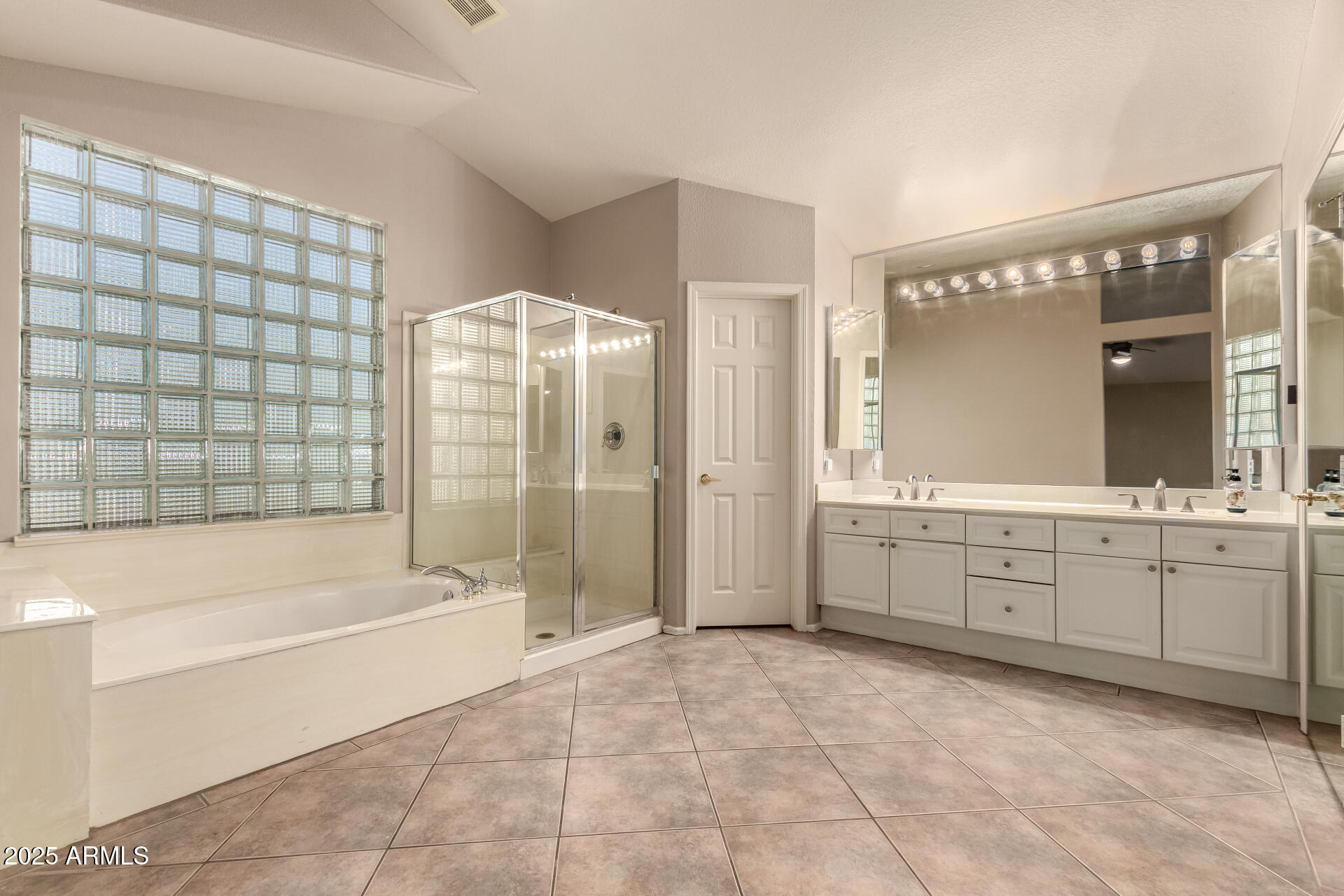 6058 W Abraham Lane