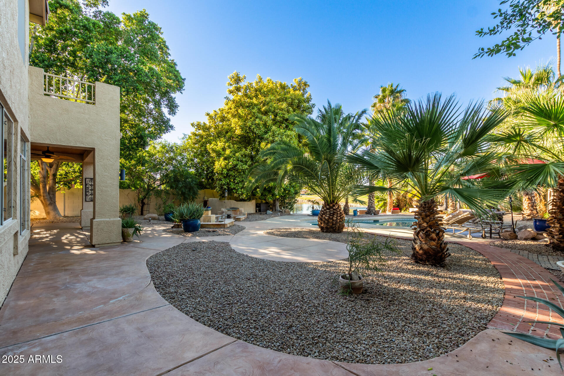 6058 W Abraham Lane