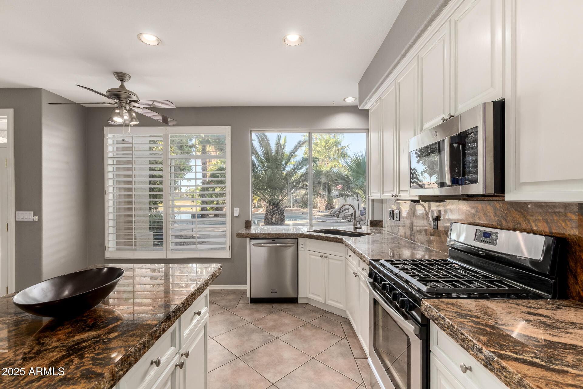 6058 W Abraham Lane
